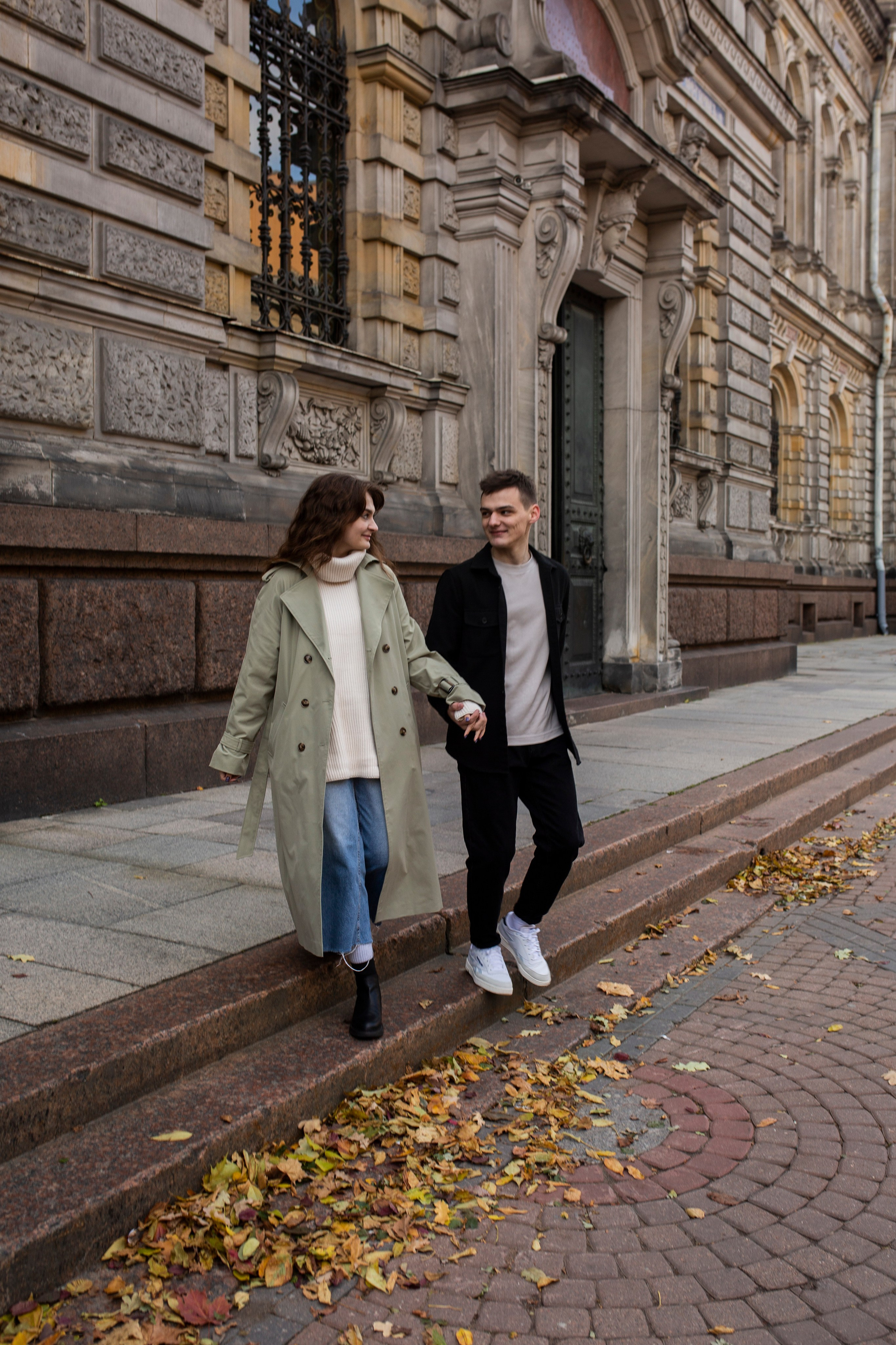 Александр и Анна. Главная