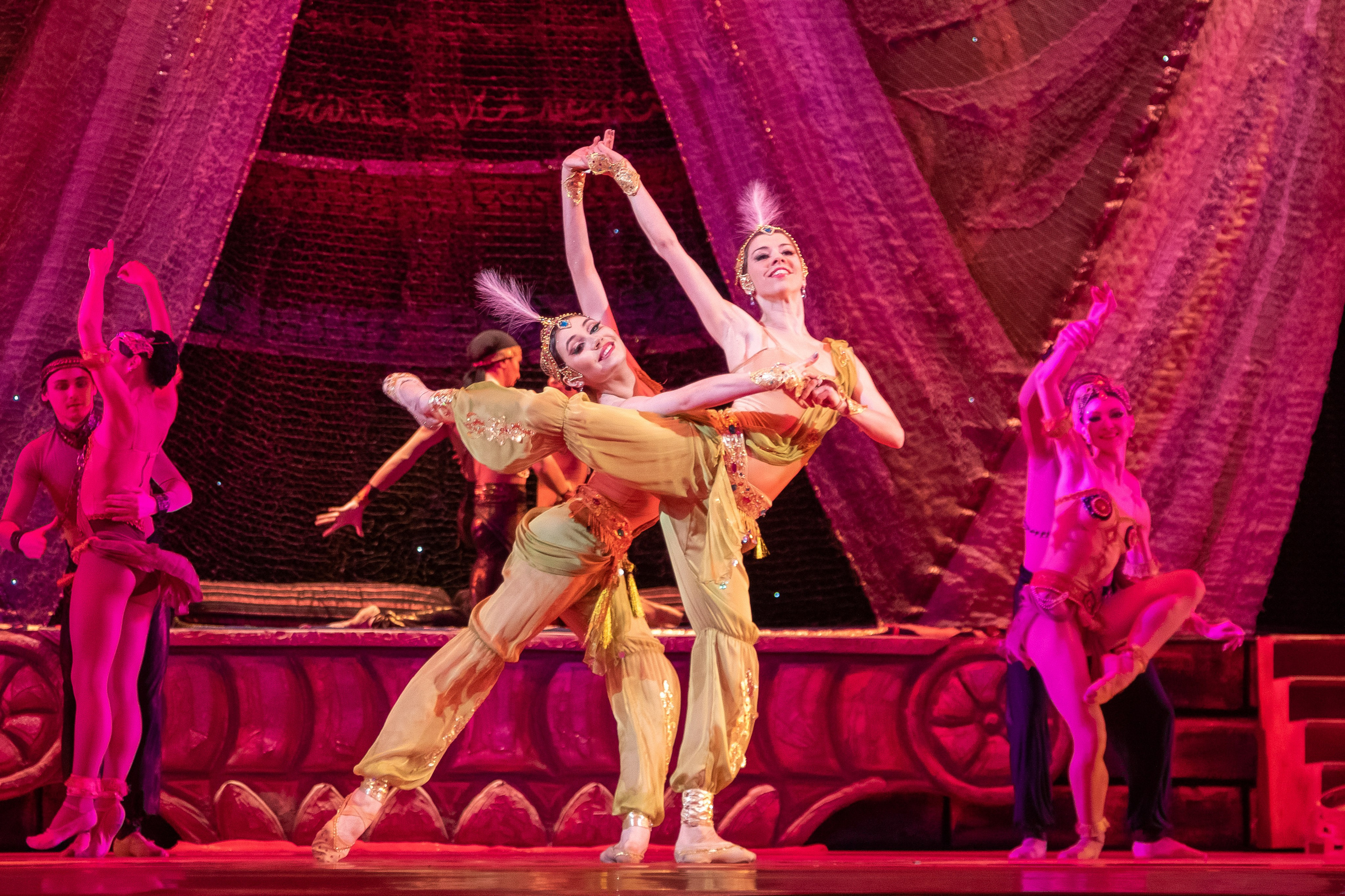 Театр. Балетный фотограф в Москве Галина Молчанова