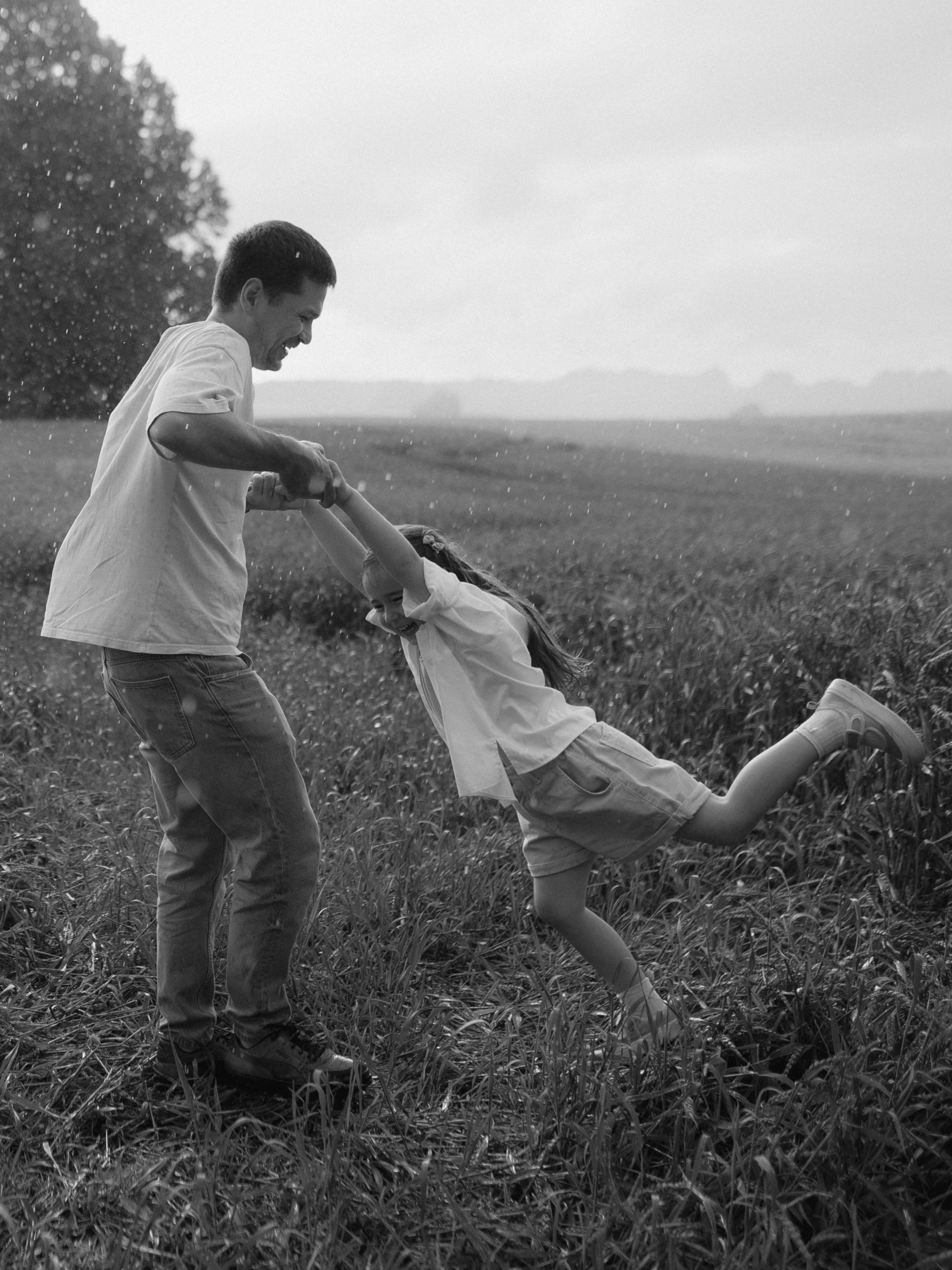 «Под грибным дождём». Свадебный и семейный фотограф в Калининграде Ольга Мешечкова