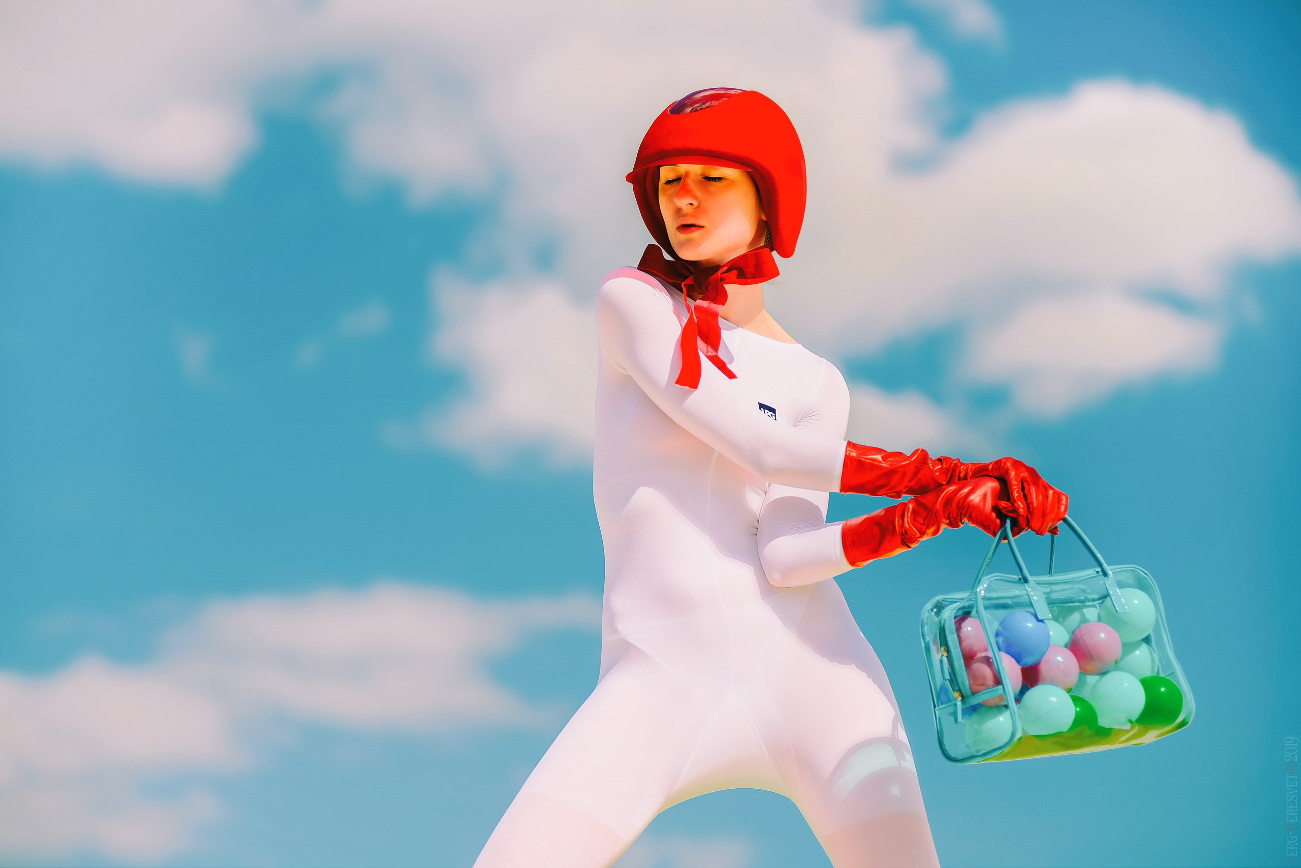 Fashion look, street look - advertising photographer Moscow Peresvet. Your photographer for a holiday in Moscow, Ramenskoye, Zhukovsky, Lyub