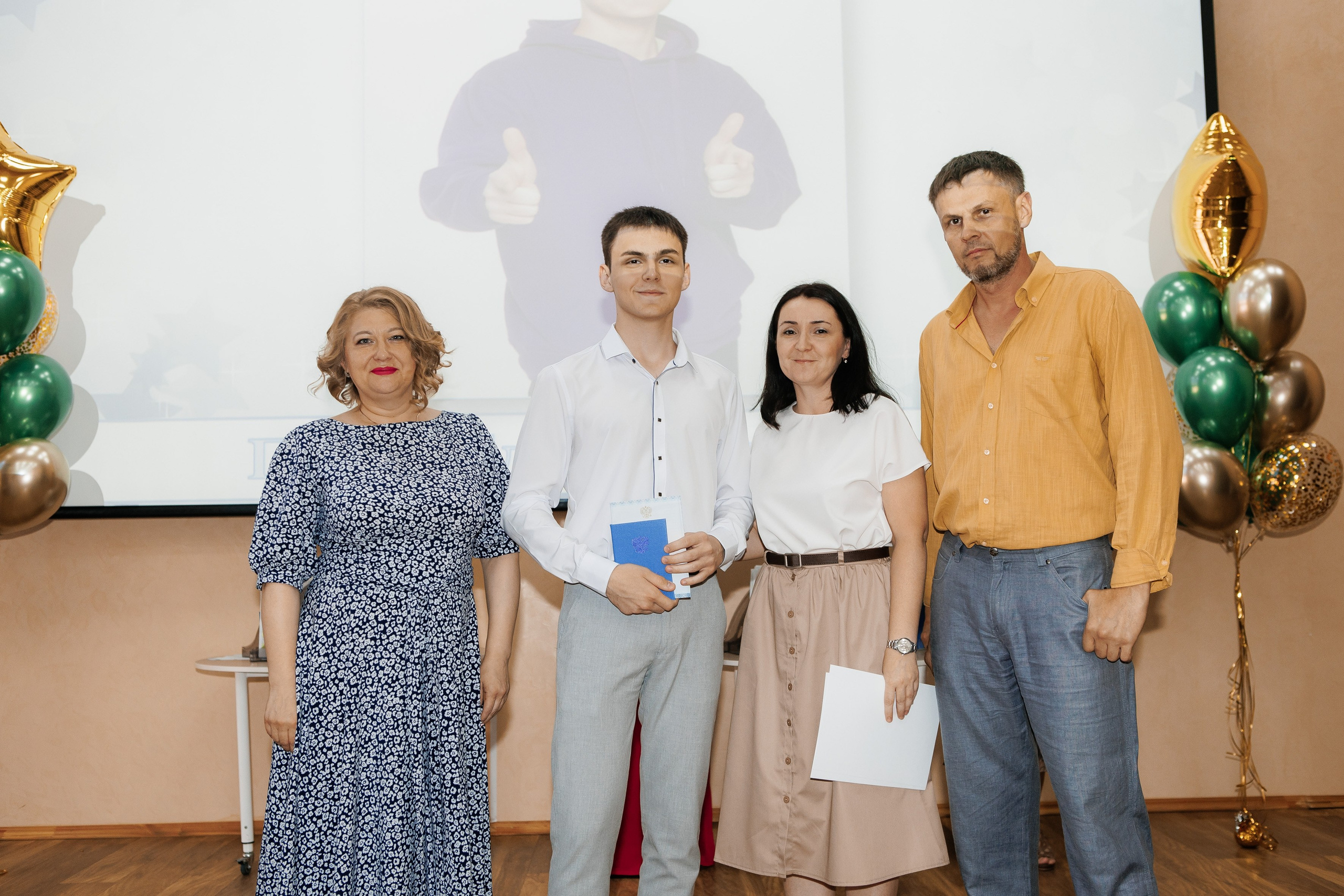 Выпускной Гимназия 12 2024 г. Свадебный и портретный Фотограф в Липецке Дмитрий Котюков