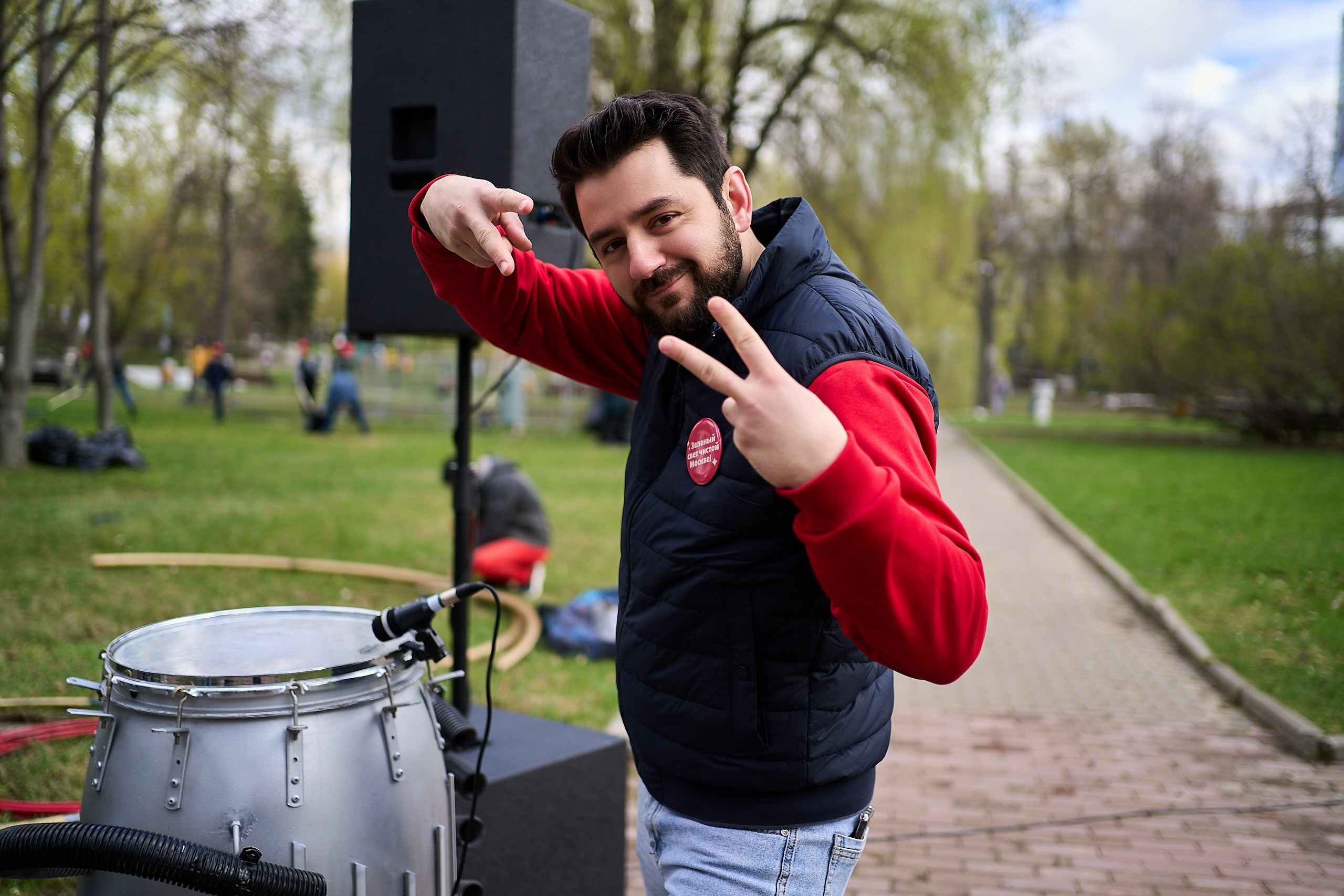 Субботник у Управления делами Мэра и Правительства Москвы. Фотограф и Видеограф в Москве. Олег Корушев