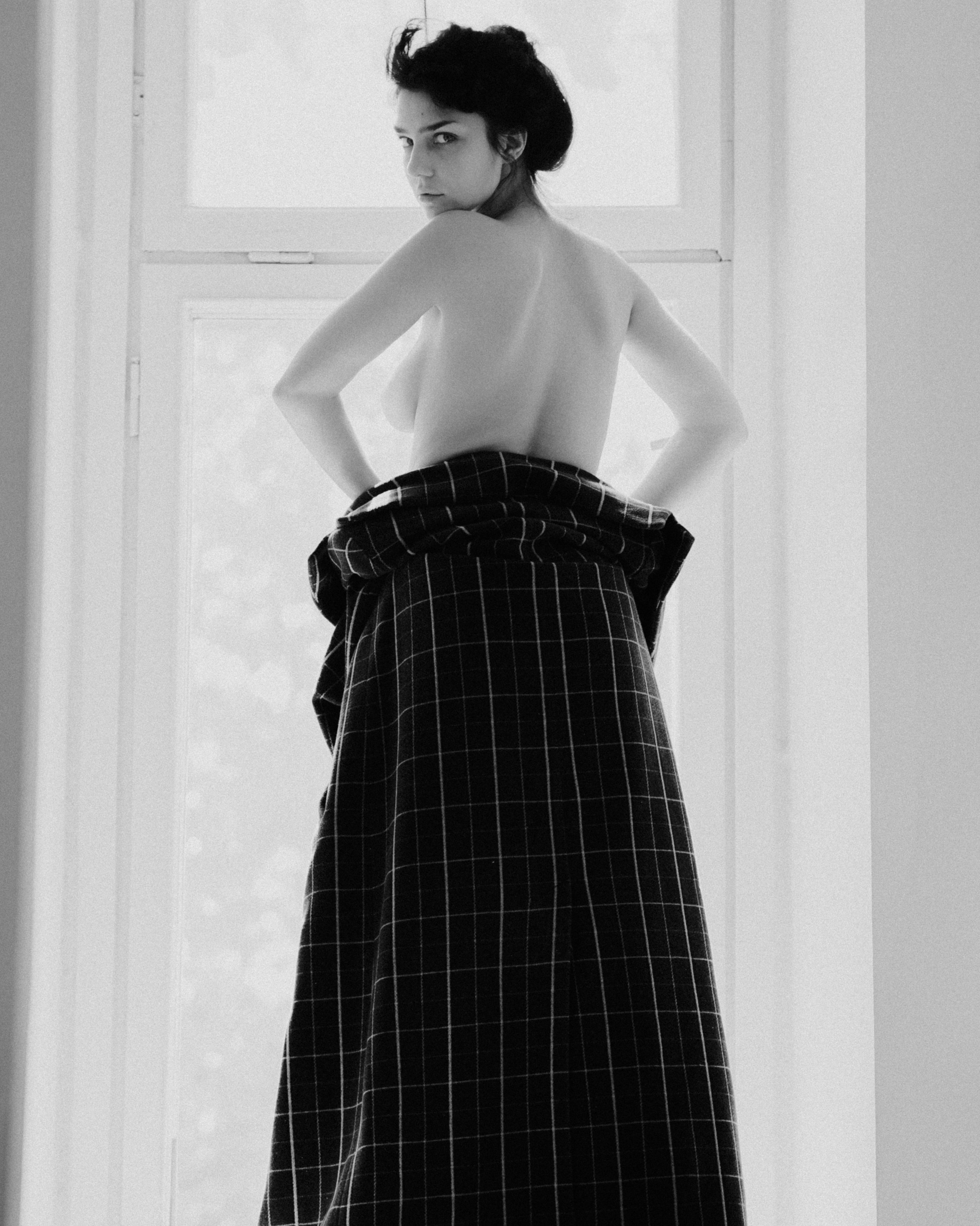 I am Diana, a portrait photographer. I take pictures around the world