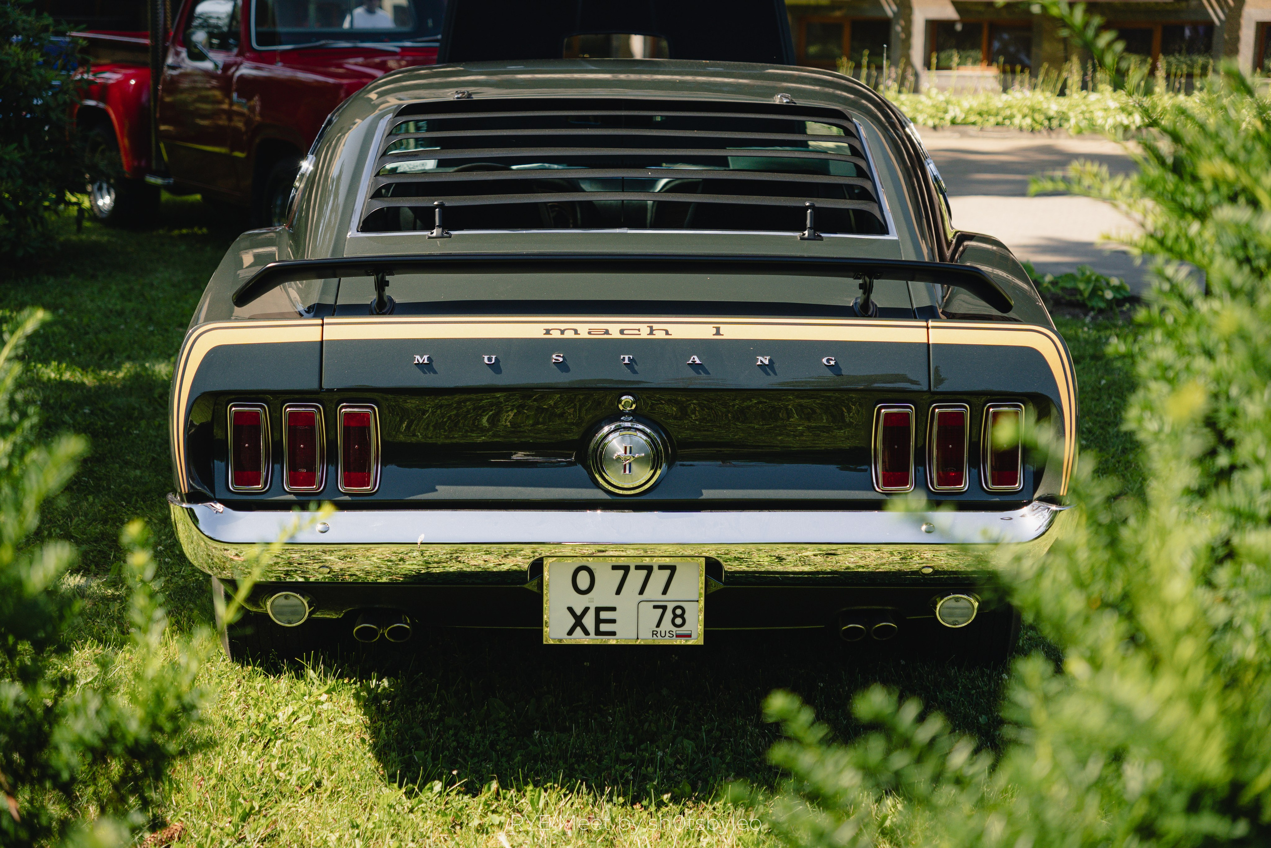 Масштабный летний фестиваль RYE Meet — встреча клуба любителей автомобилей старше 25-лет. Автомобильный фотограф Антон Цырулев