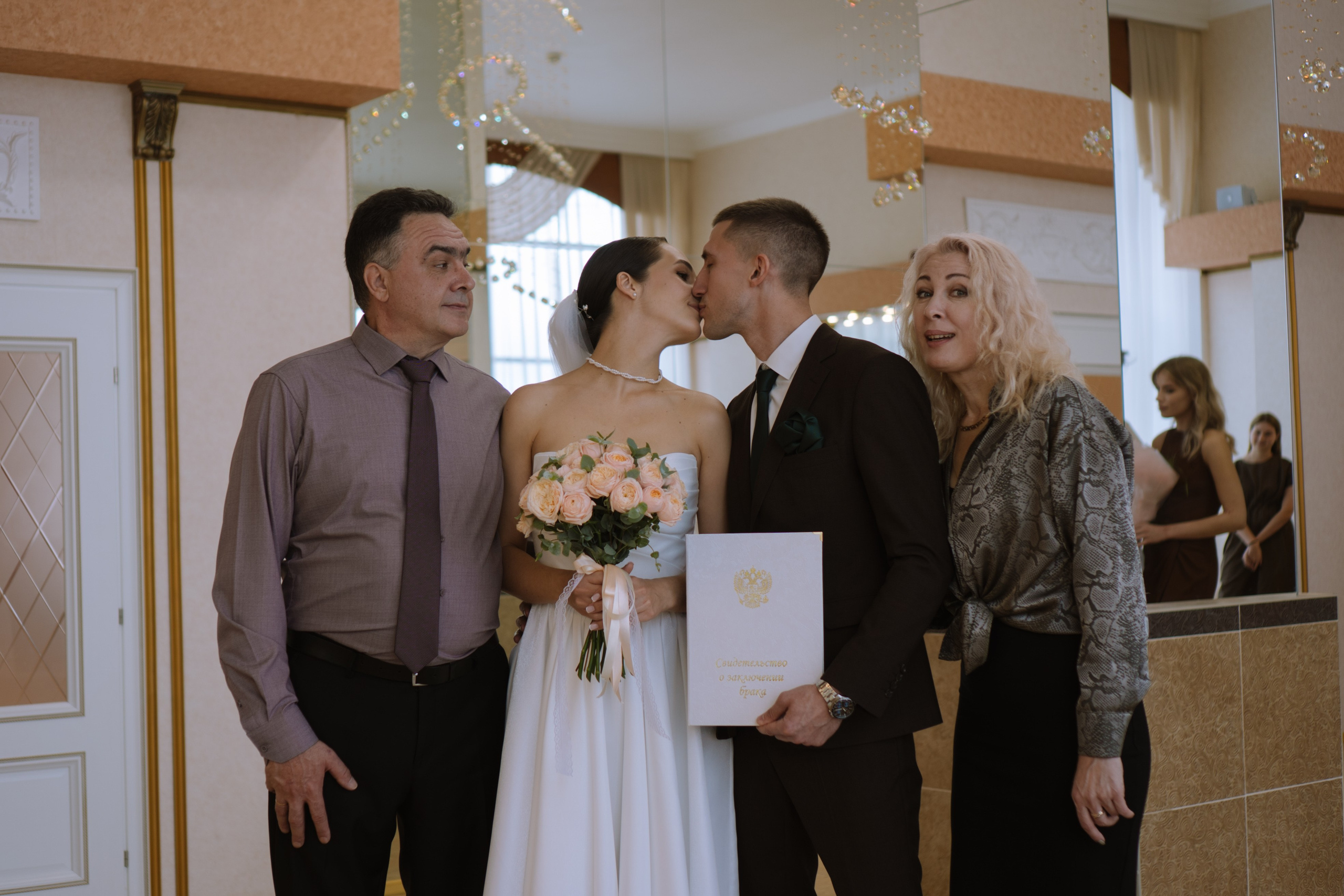 РЕПОРТАЖНАЯ СЬЕМКА В ЗАГСЕ. Профессиональный фотограф, Санкт-Петербург — Виктория Богомолова