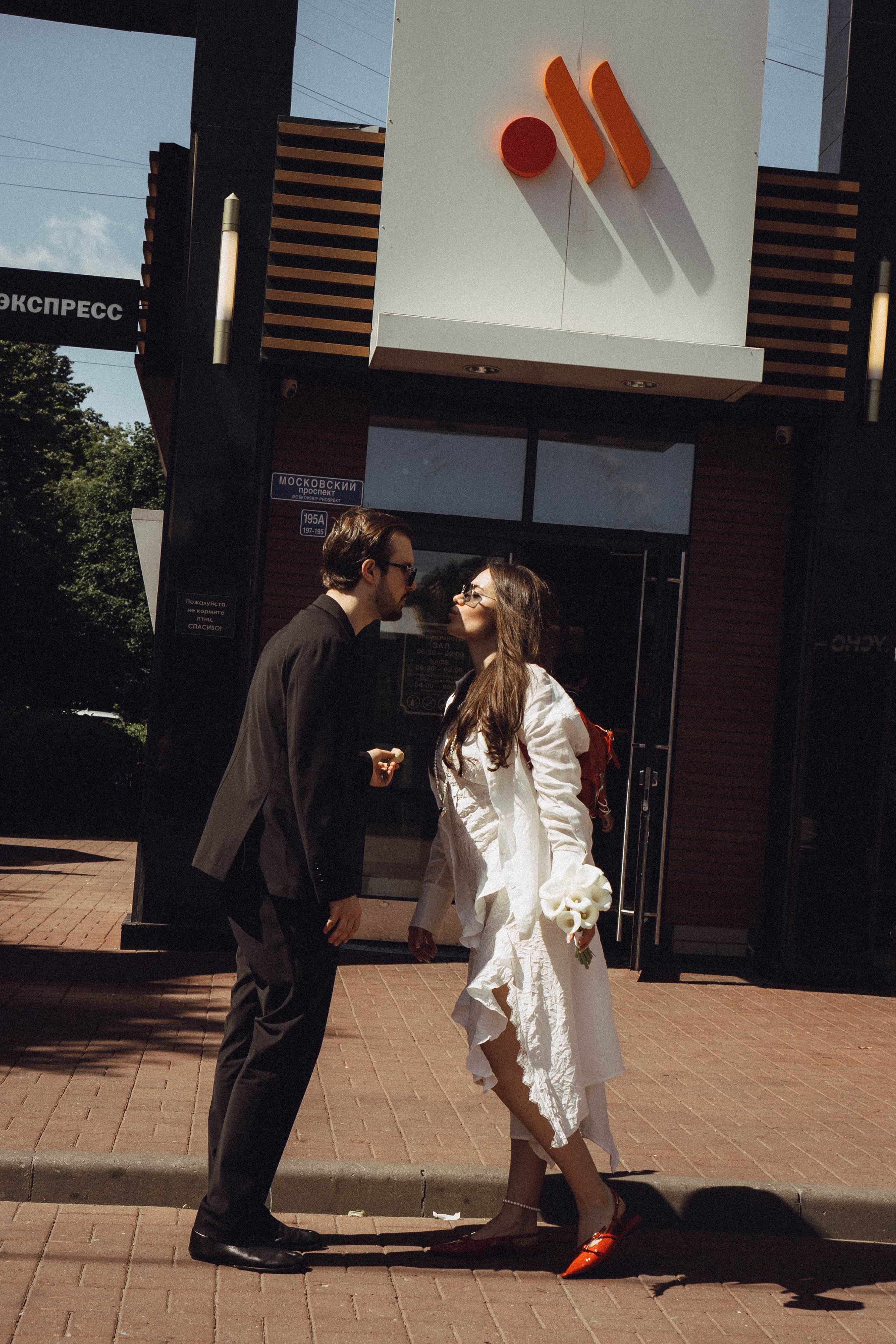 СВАДЕБНАЯ СЬЕМКА В ПАРКЕ ПОБЕДЫ И ПРОГУЛКА ПО МОСКОВСКОМУ ПРОСПЕКТУ. Профессиональный фотограф, Санкт-Петербург — Виктория Богомолова