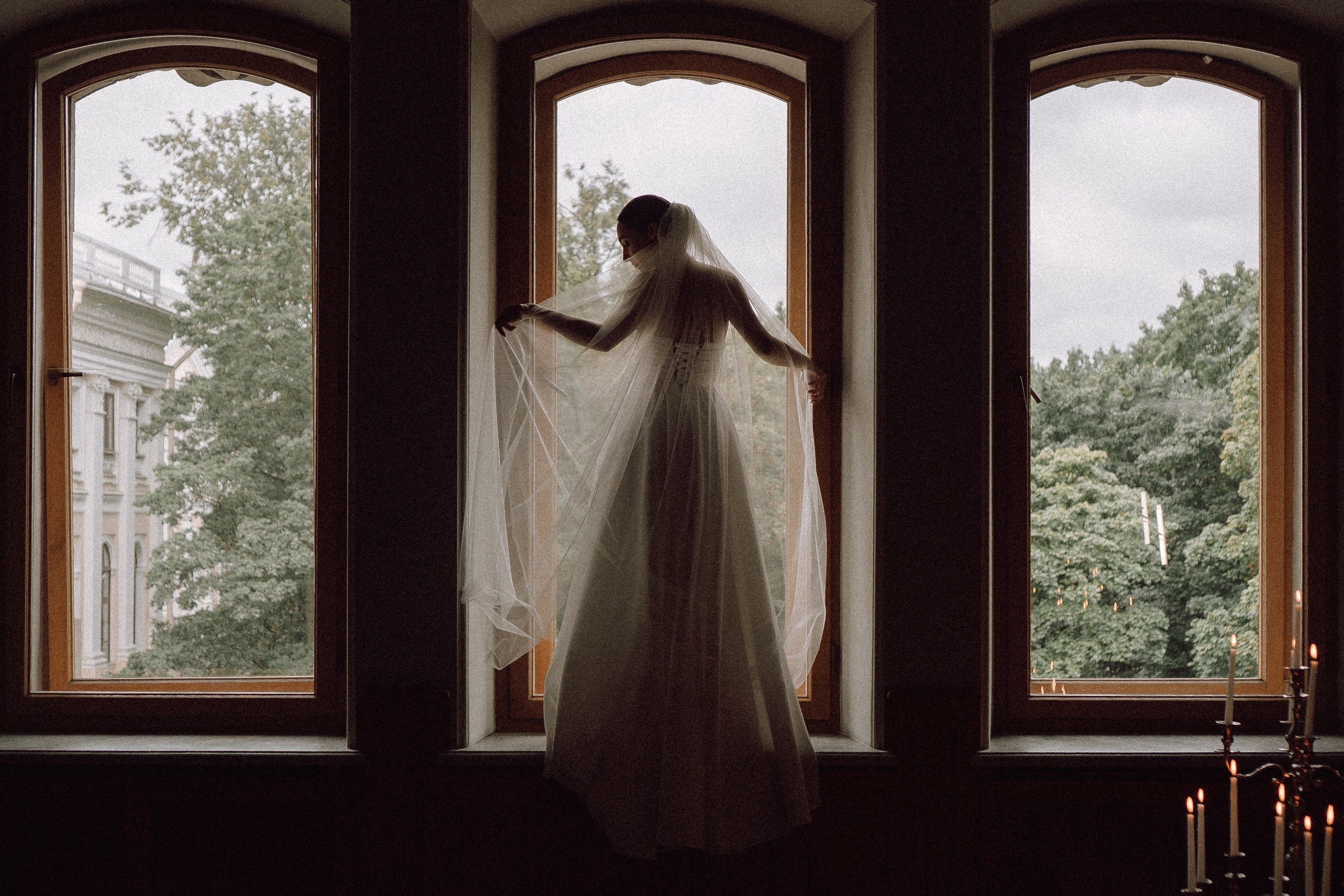 СВАДЕБНАЯ ПРОГУЛКА В САНТК-ПЕТЕРБУРГЕ (ИСАКИЕВСКИЙ СОБОР, ЗИМНЯЯ КАНАВКА, ЭРМИТАЖ И БОЛЬШАЯ МОРСКАЯ УЛИЦА). Профессиональный фотограф, Санкт-Петербург — Виктория Богомолова