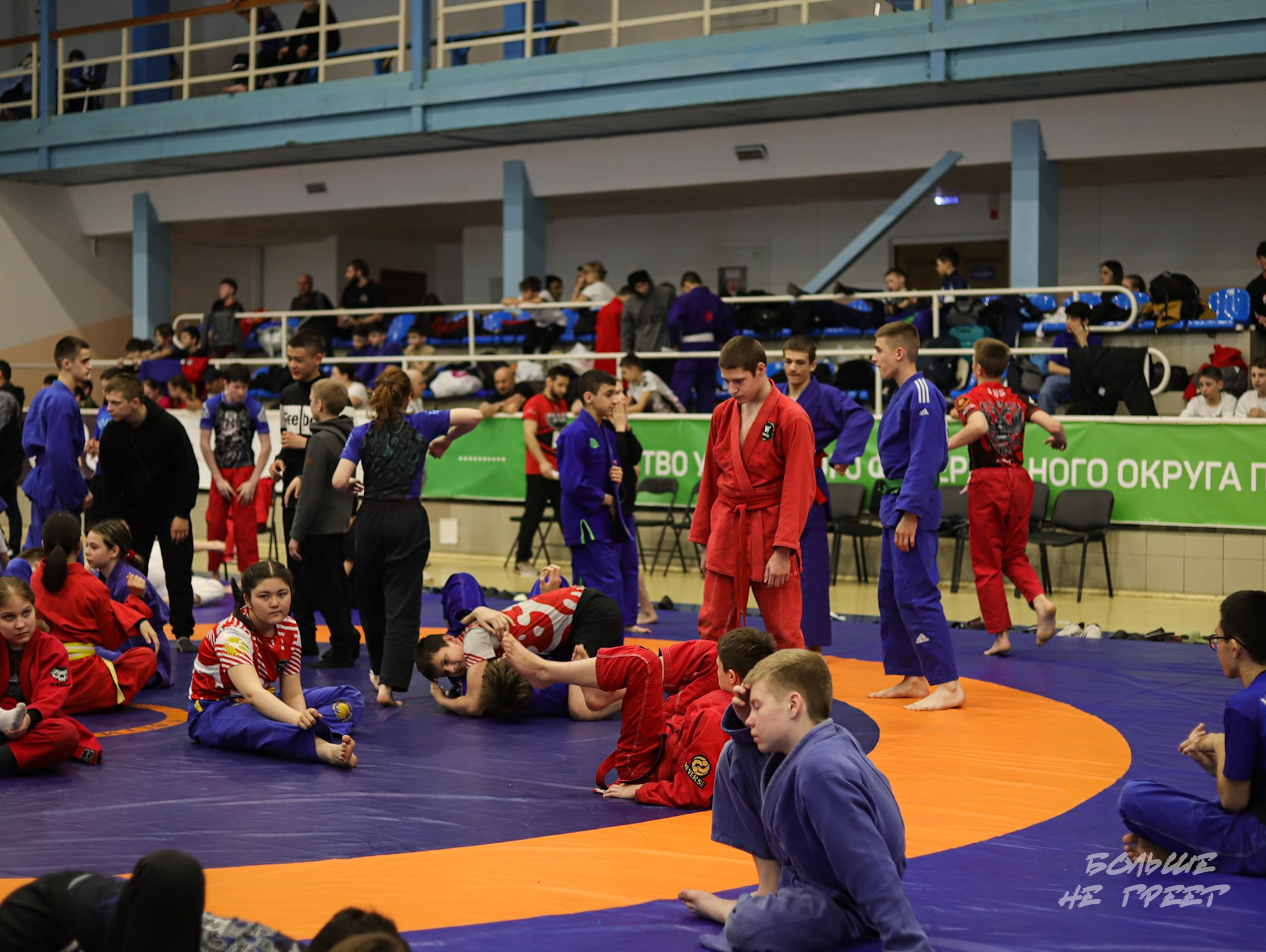 ПЕРВЕНСТВО УРФО ПО СПОРТИВНОЙ БОРЬБЕ ГРЭППЛИНГ И ГРЭППЛИНГ-ГИ. Больше не греет