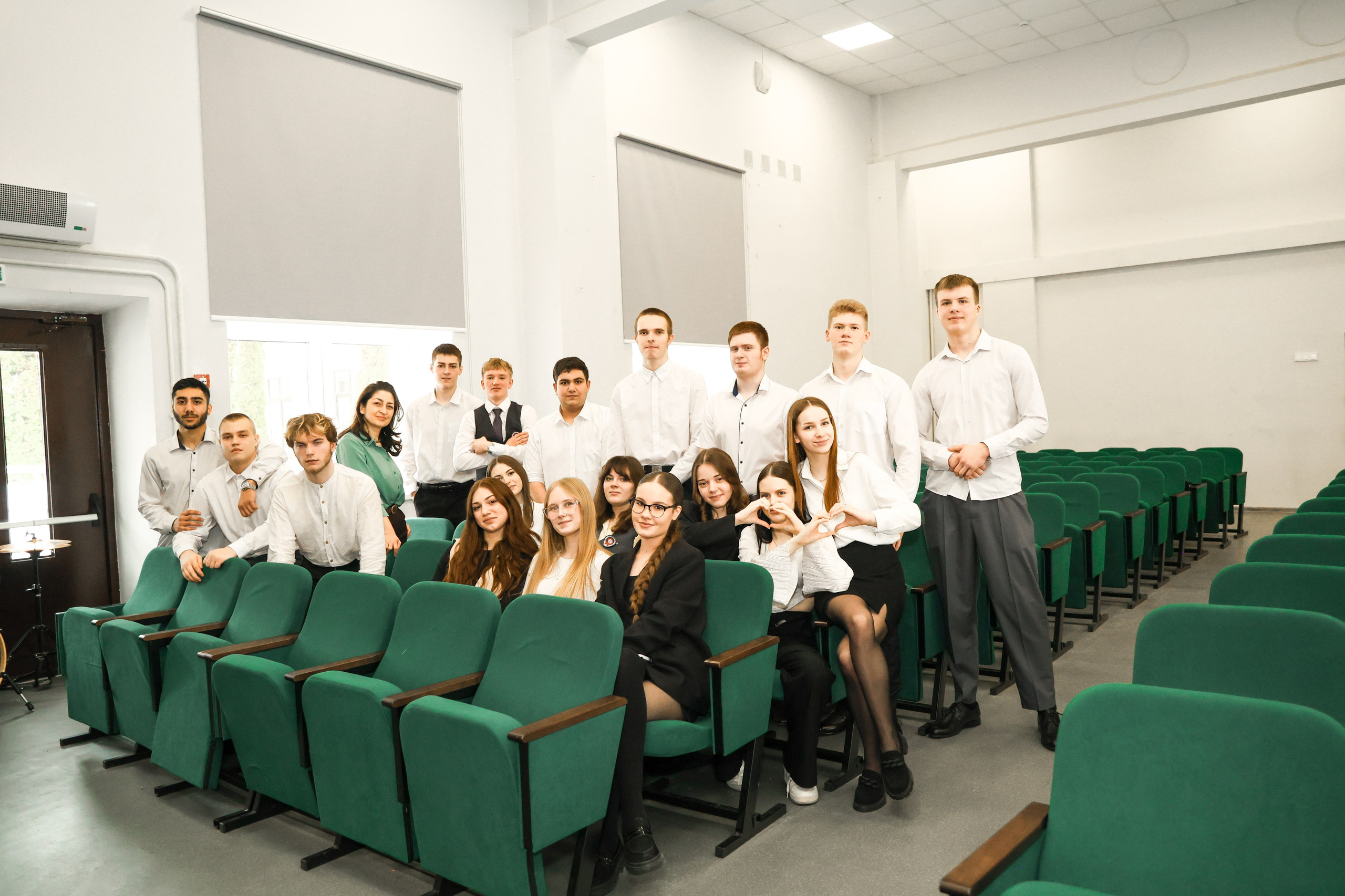 8 марта I школа. The EVL gallery