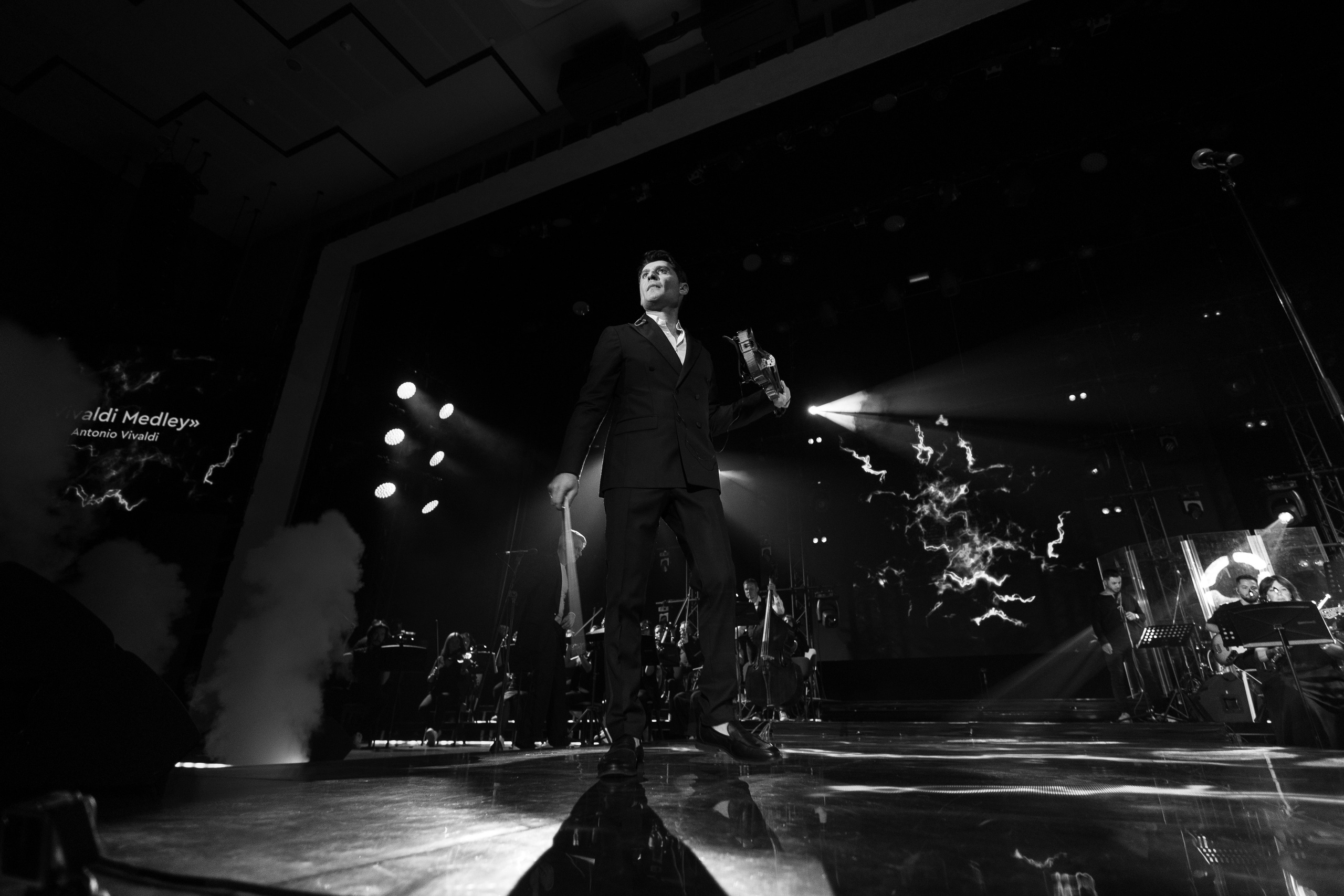 Сольный концерт Эдгара Акобяна. Студийный и свадебный фотограф в Москве Айк Саркисян