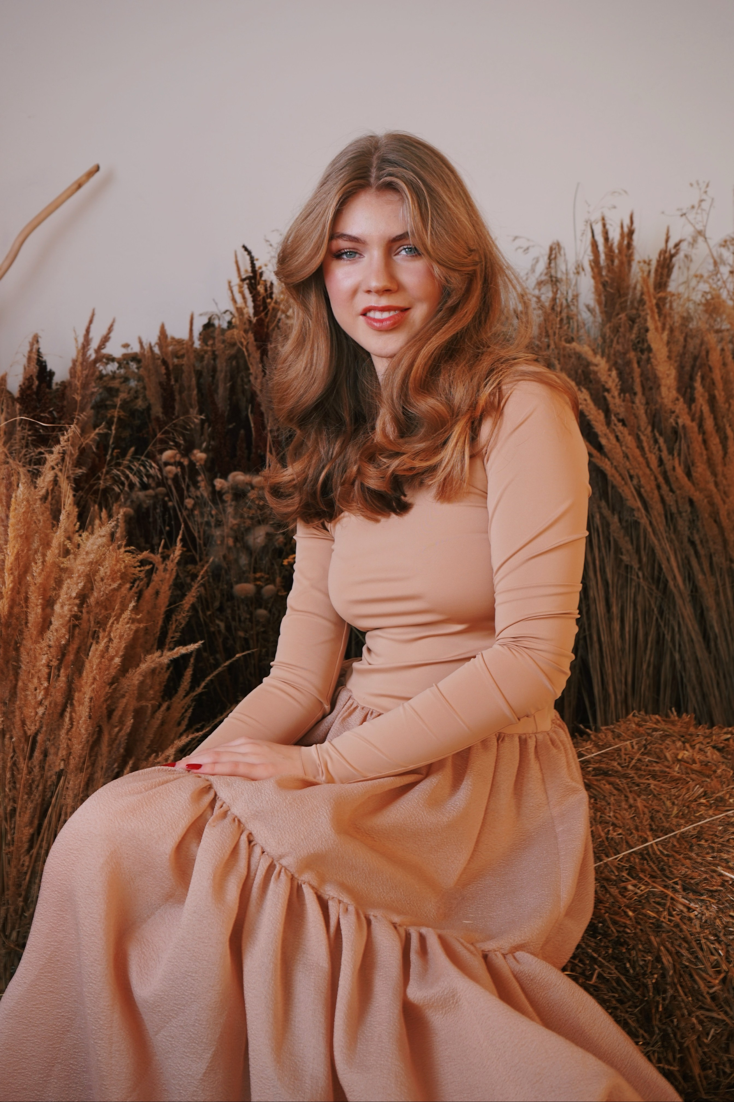 София, студия. Женский фотограф в Москве Уварова Анастасия