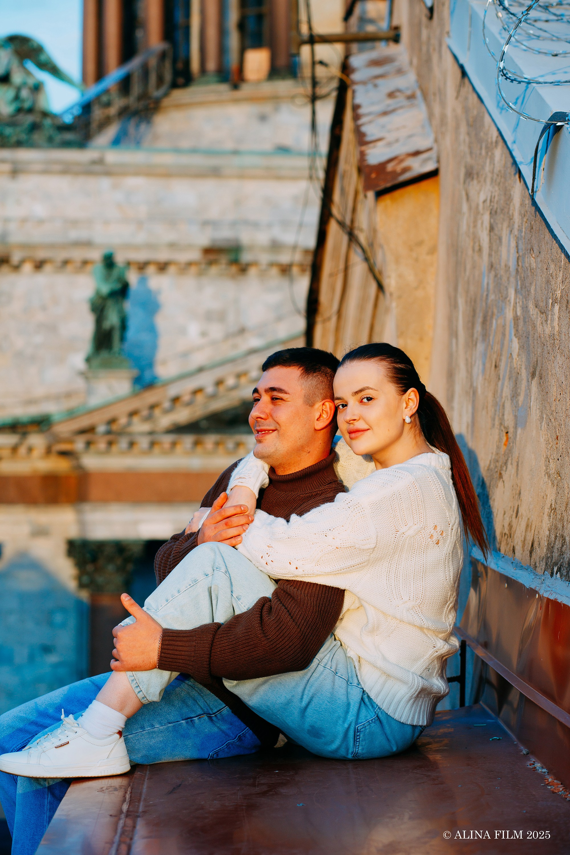 Лавстори на крыше у Исаакия. Фотограф в Санкт-Петербурге Alina Film
