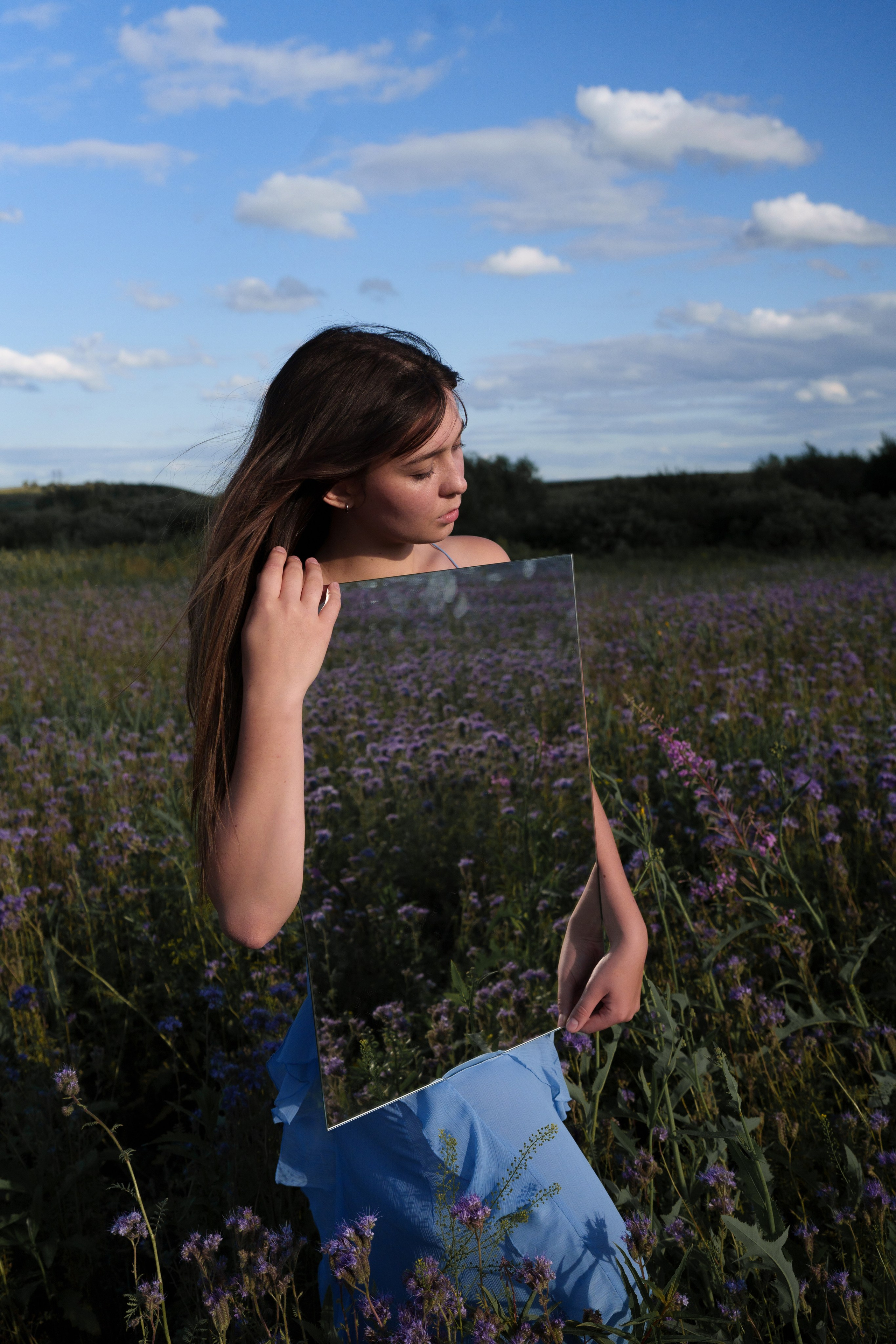 Девушка в платье цвета неба. Индивидуальный фотограф в Красноярске