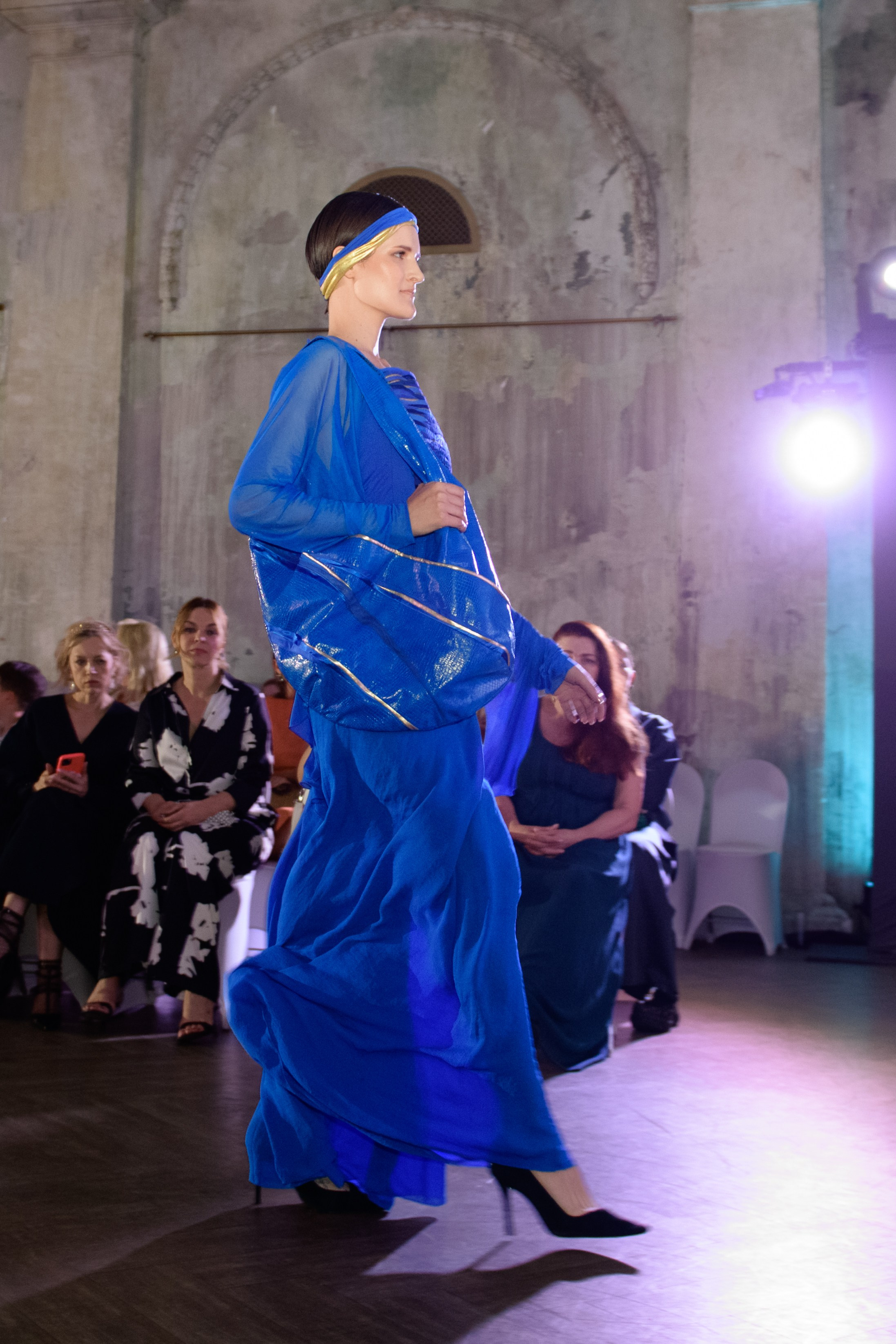 Модный показ «Аллея моды». Организация и проведение фотосъемок в Санкт-Петербурге. Фотограф Смирягин Илья