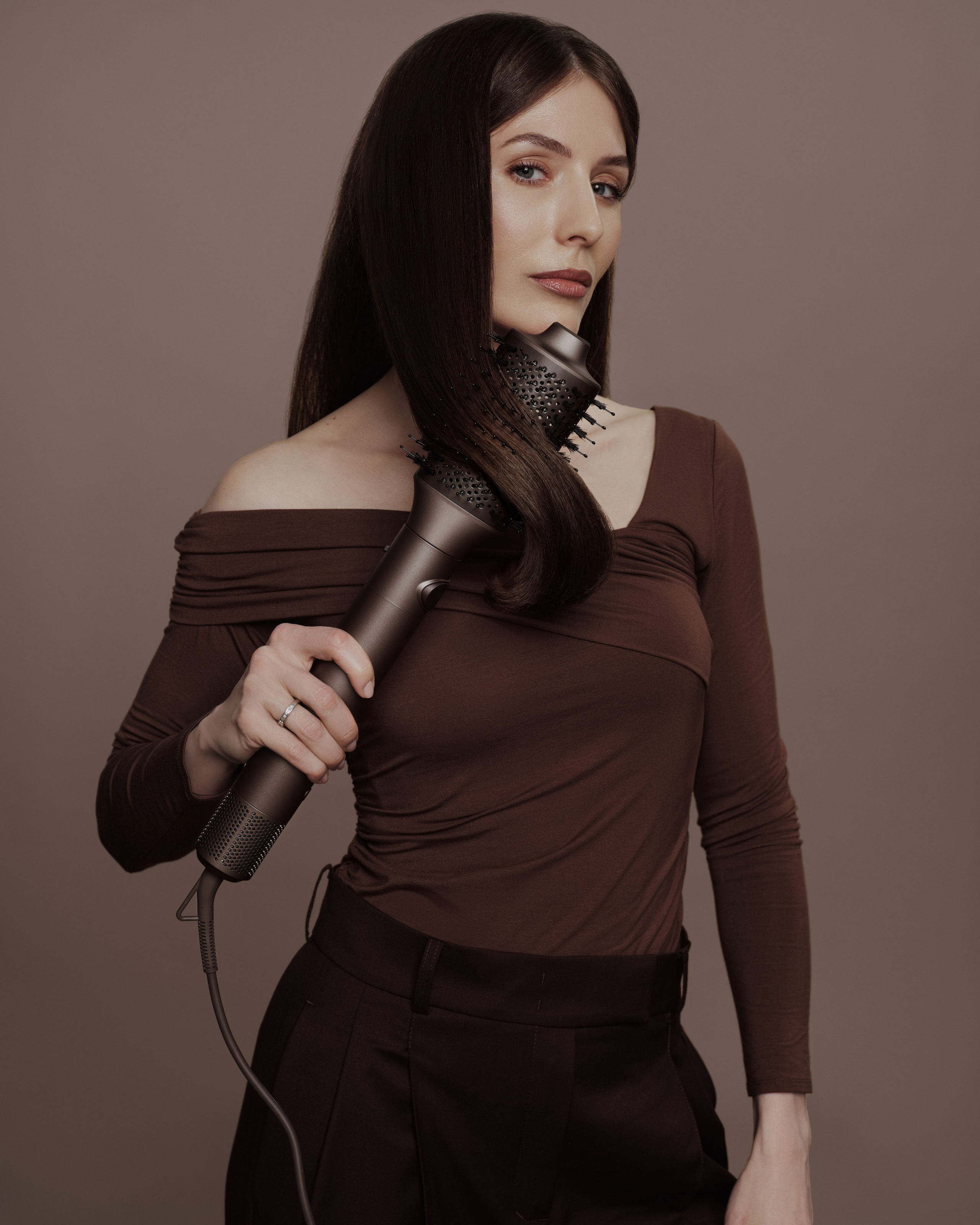 TUVIO. Retoucher