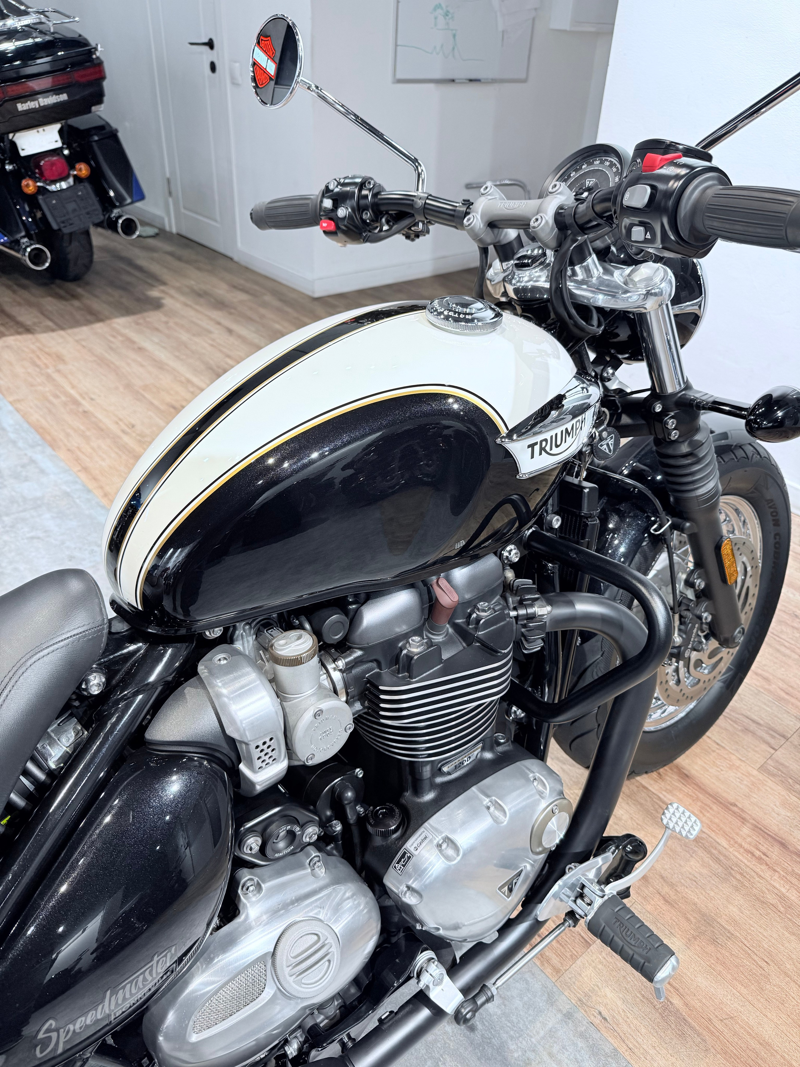 2019 Bonneville Speedmaster Bobber. Hello Davidson, Москва. Только хорошие мотоциклы…