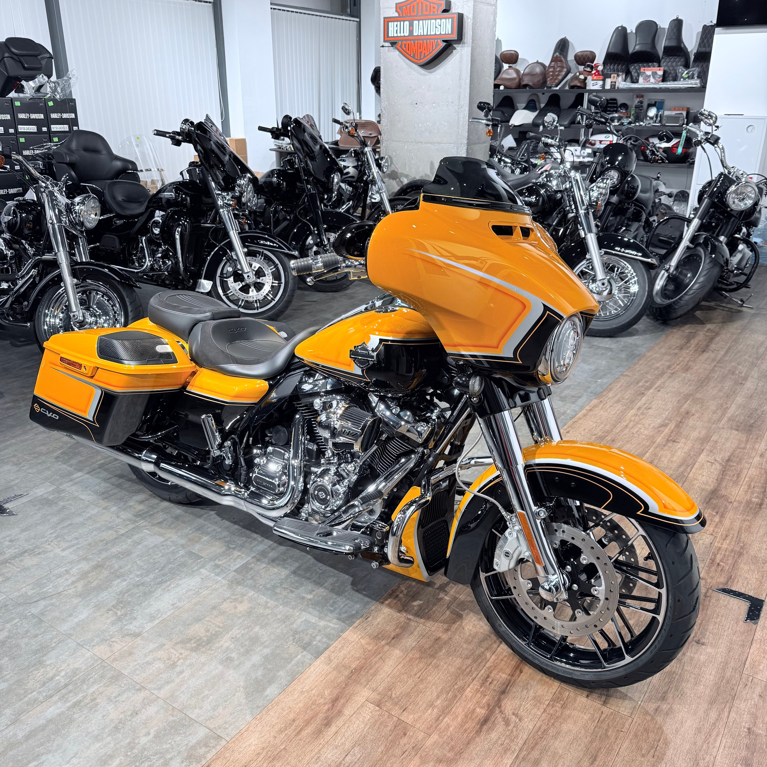 Мотоциклы Harley-Davidson 2022 CVO Street Glidе Limitеd (Touring) — купить мотоцикл. Hello Davidson, Москва. Только хорошие мотоциклы…