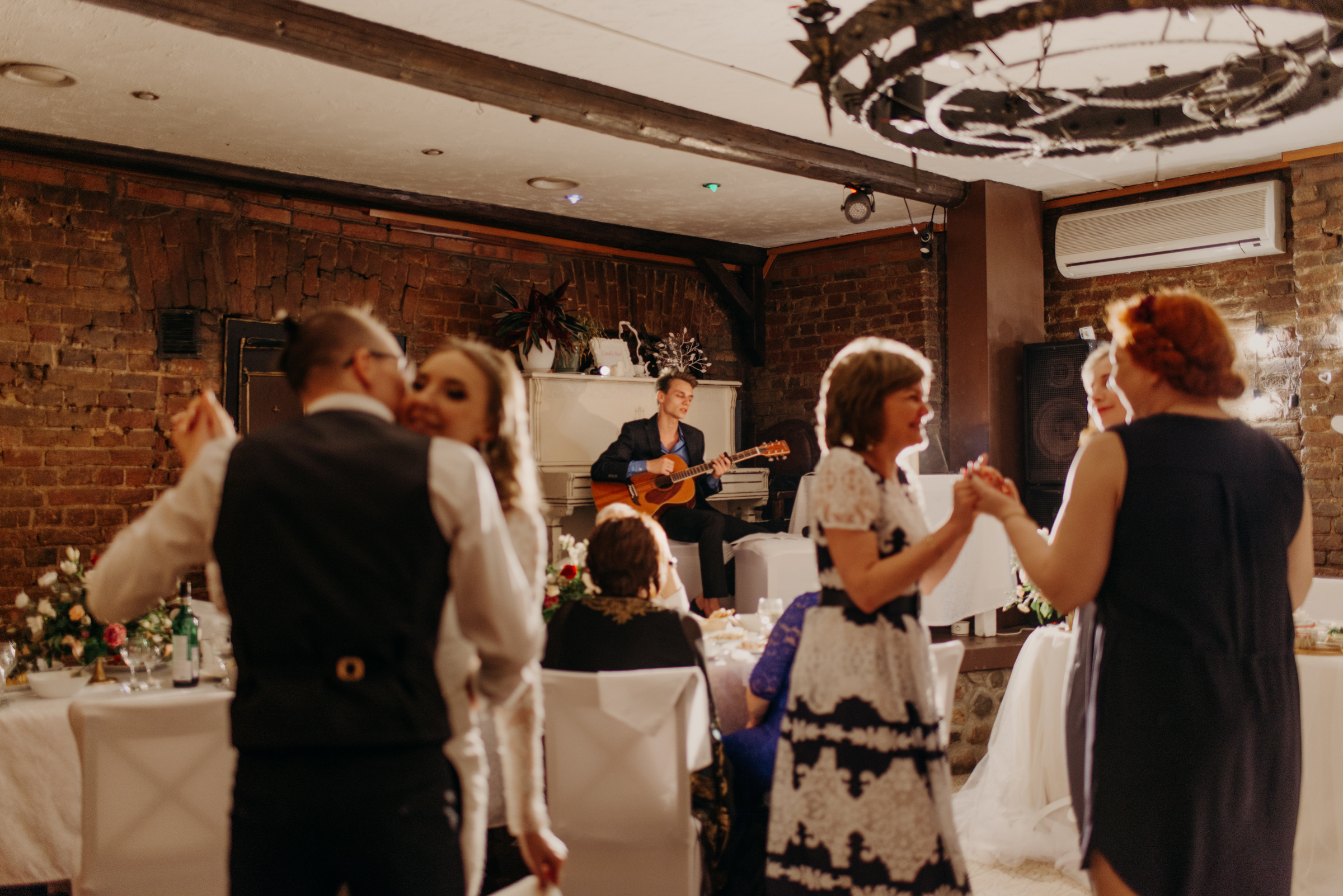 Небольшая семейная свадьба Валерии и Никиты. Свадебный фотограф в Санкт-Петербурге Венера Ахметова