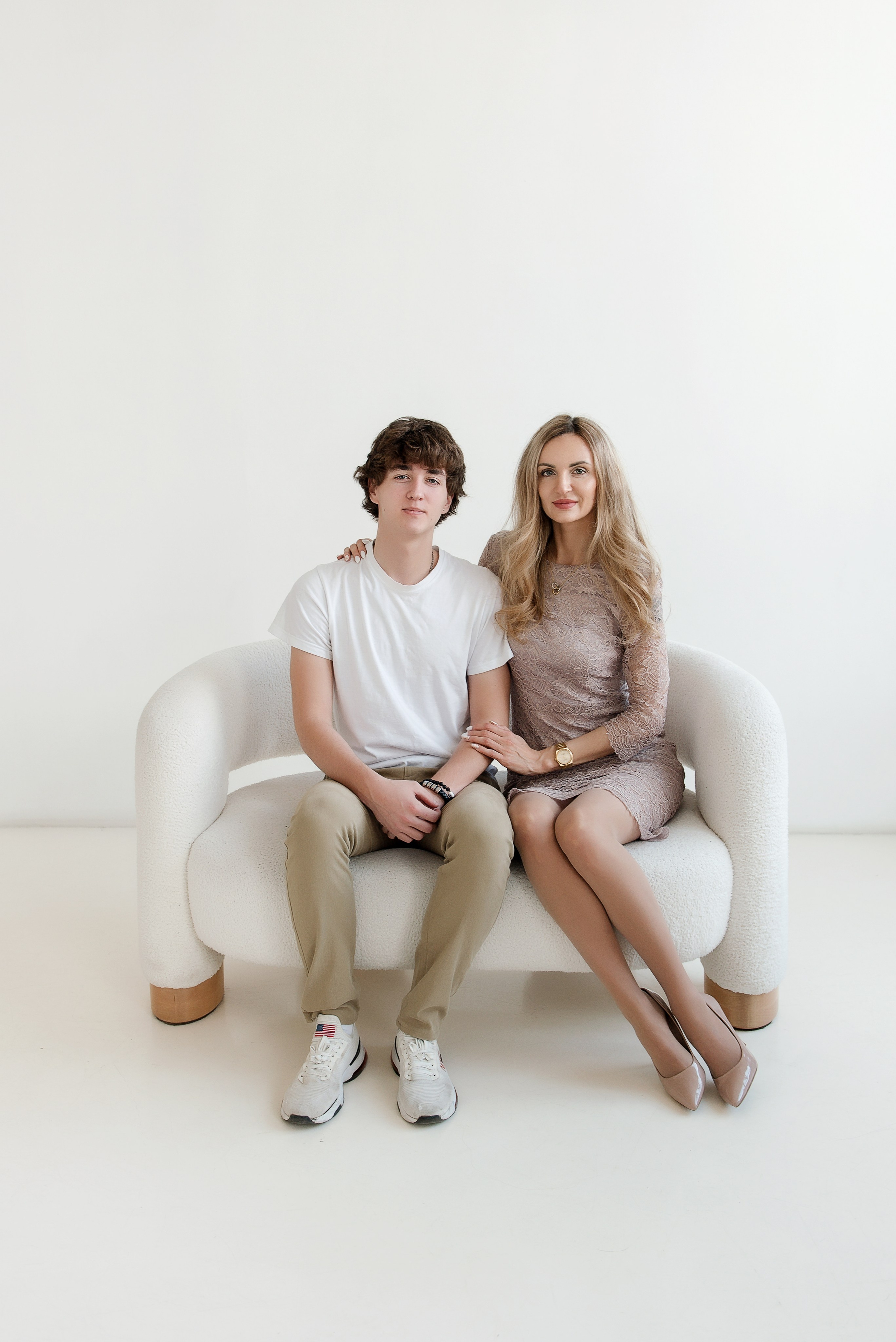 Семейная съёмка большой семьи в Москве. Детский фотограф в Долгопрудном и Москве