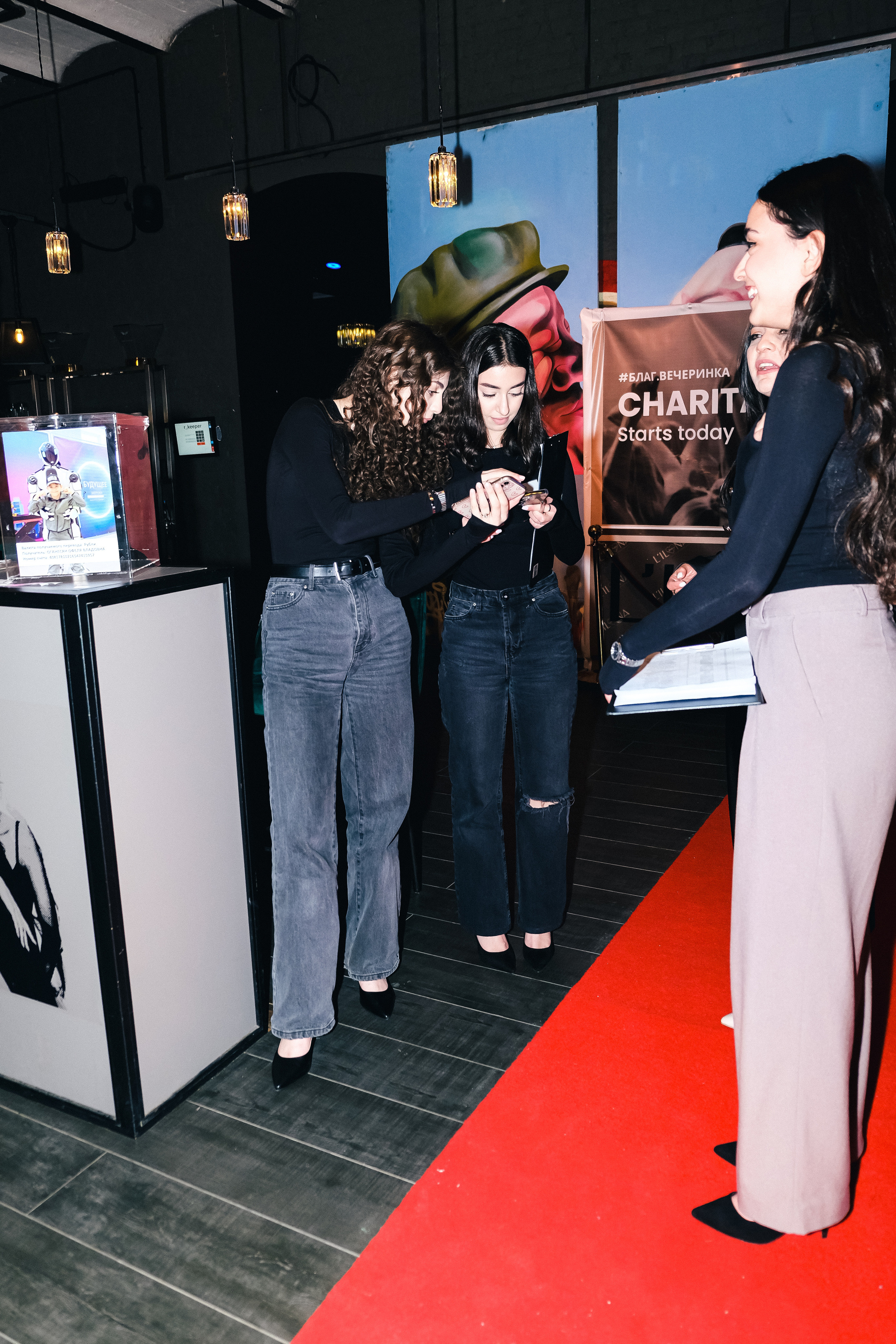 L’ILONA charity. ANNA SHORT | Photographer