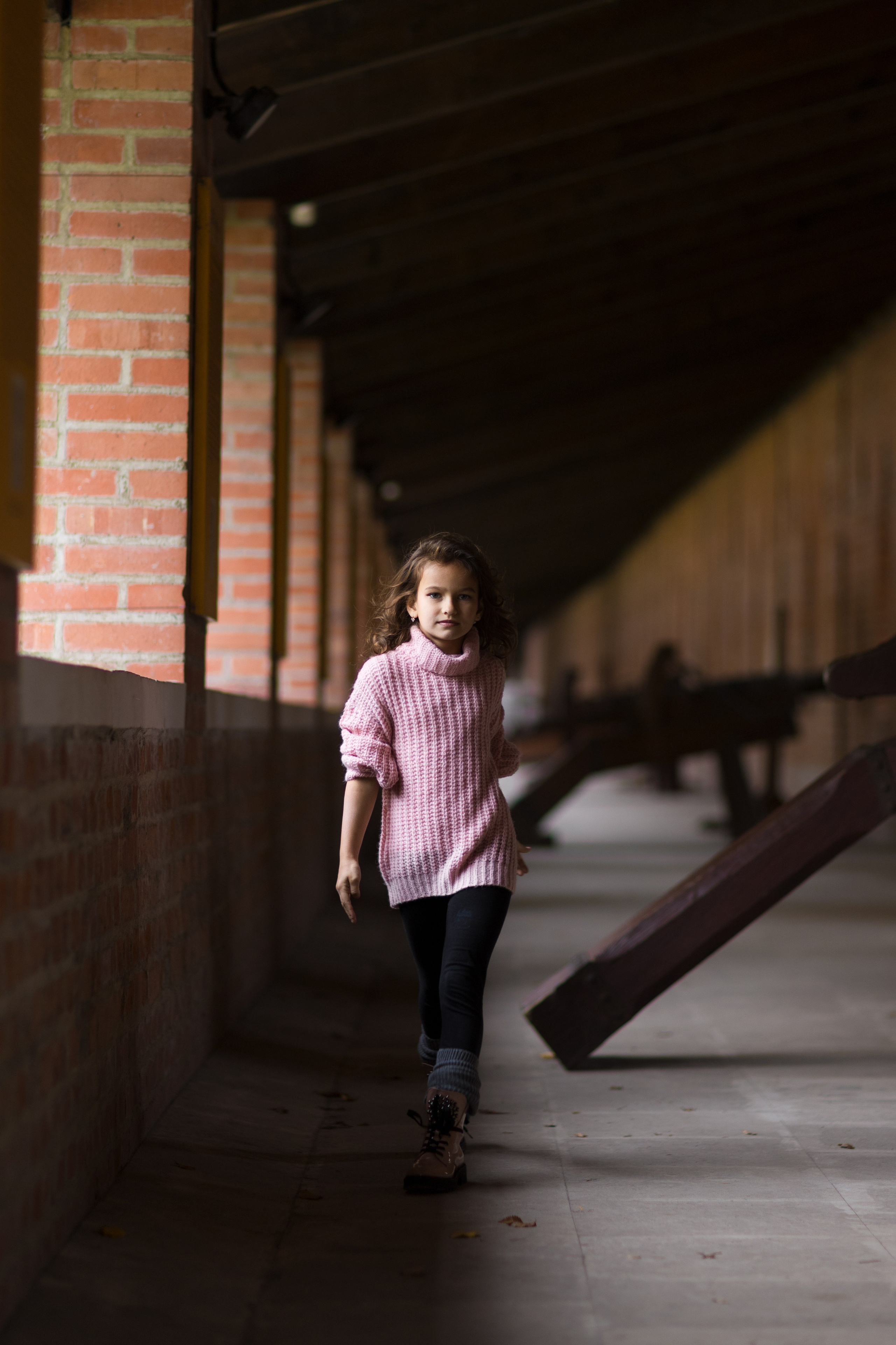 Модельное портфолио улица (детское). Photomantis