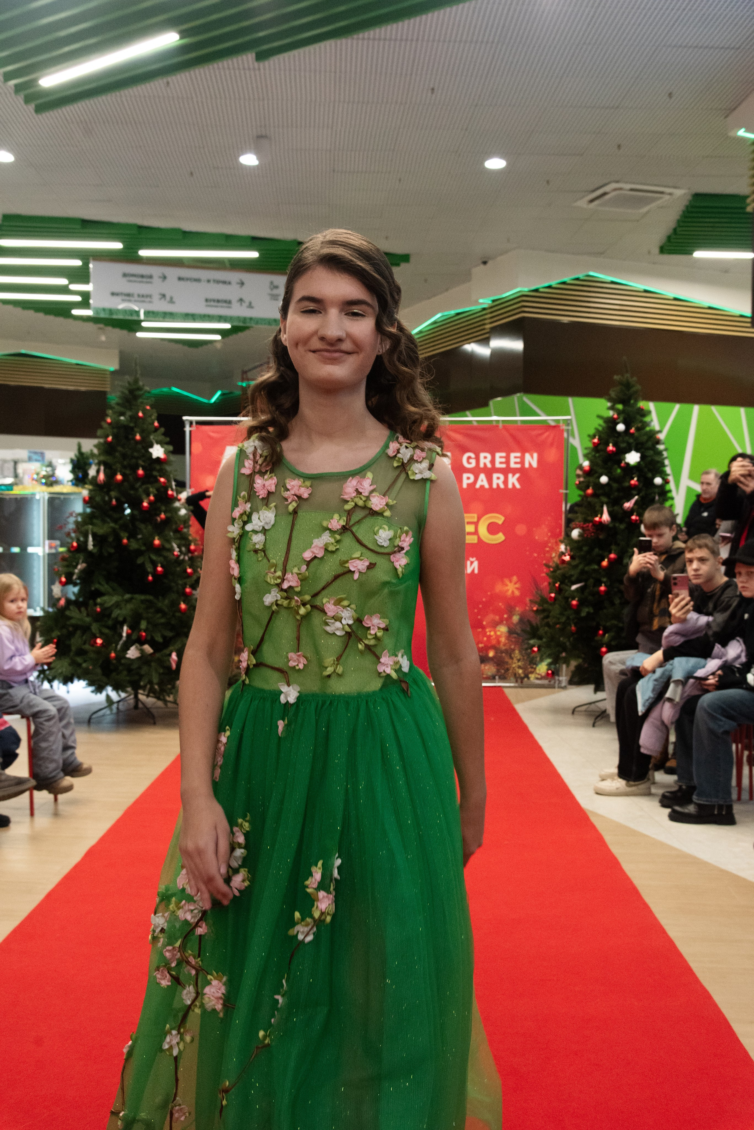 Показ Мод БФ «Исток Жизни». Дети с «Безграничными Возможностями». Портретный Семейный Fine-Art фотограф в Санкт-Петербурге Криулина