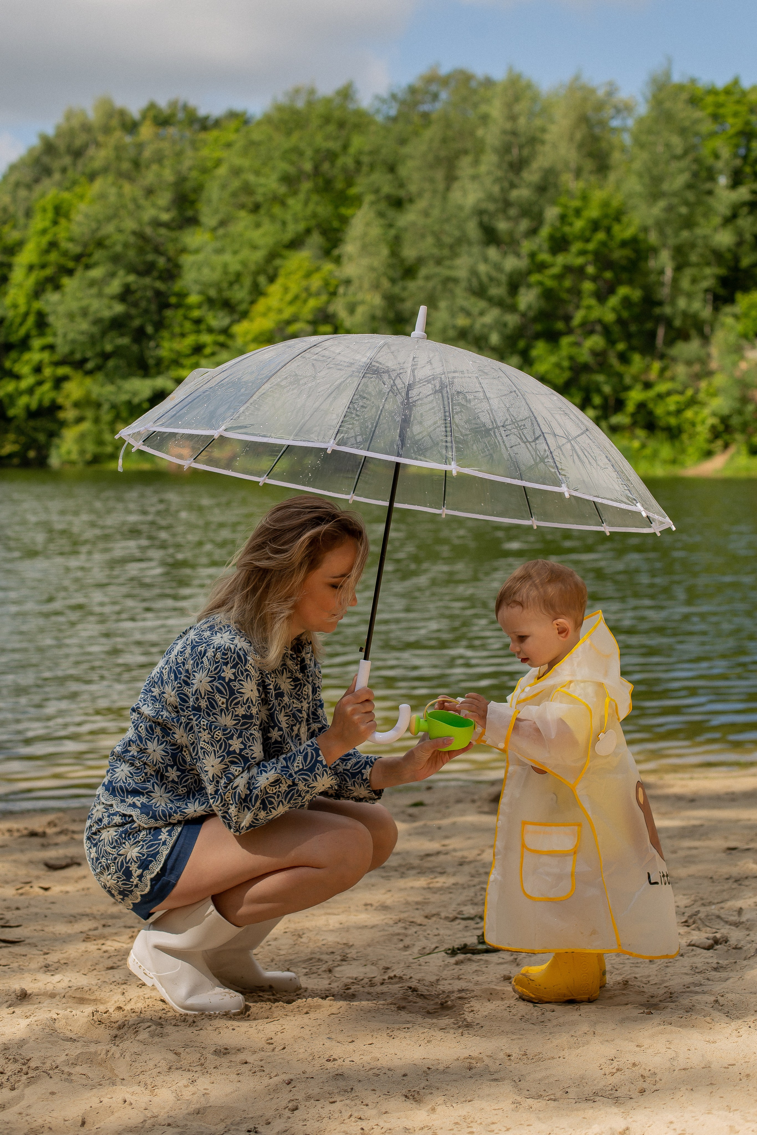 Sunny & Rainy. Fotograf u Crnoj Gori-porodično fotografisanje sa djecom, lovestory, nekretnine