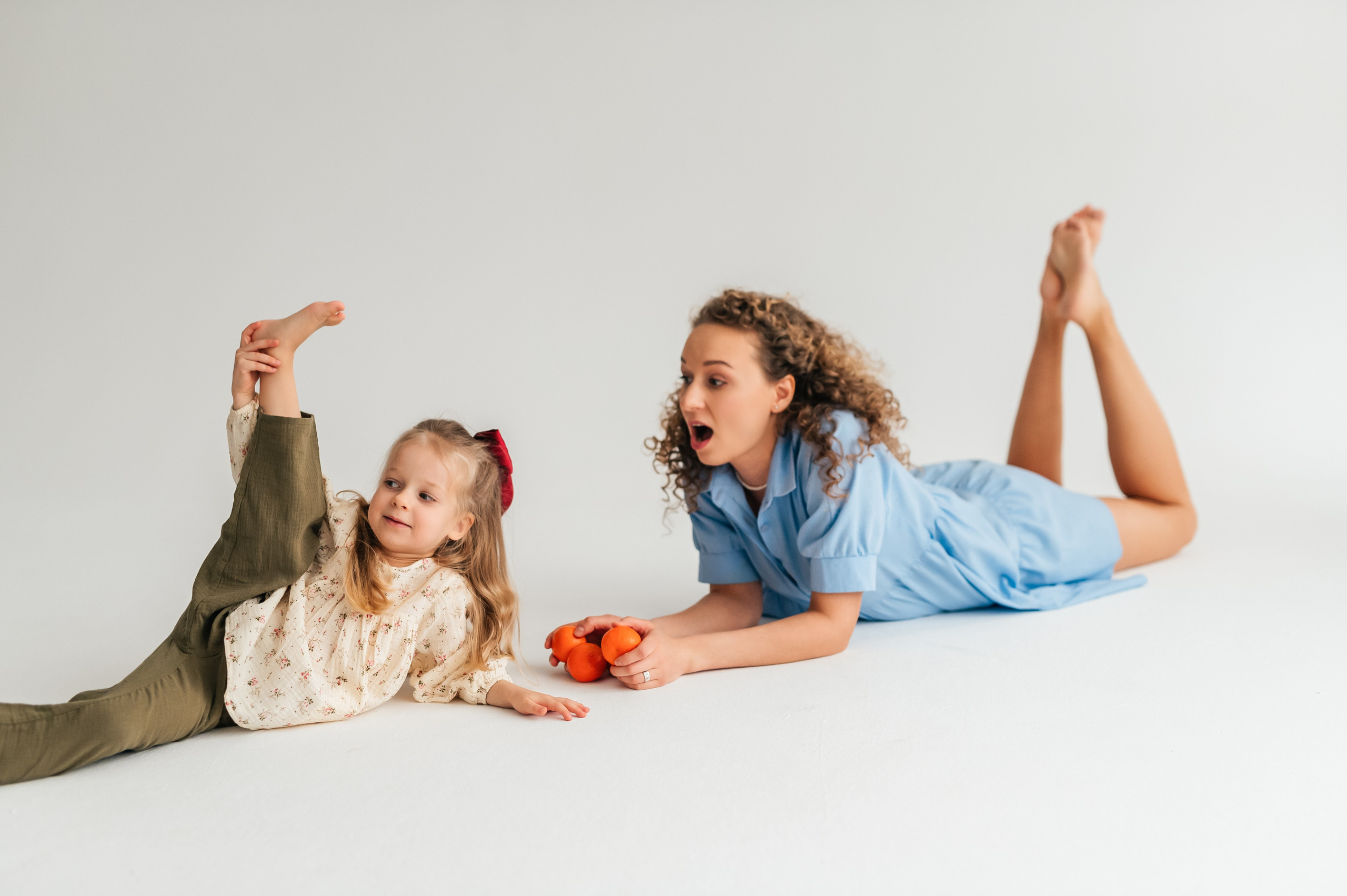 Январская егоза в фотостудии. Семейный фотограф. Lifestyle. Москва. Анастасия Михайлова