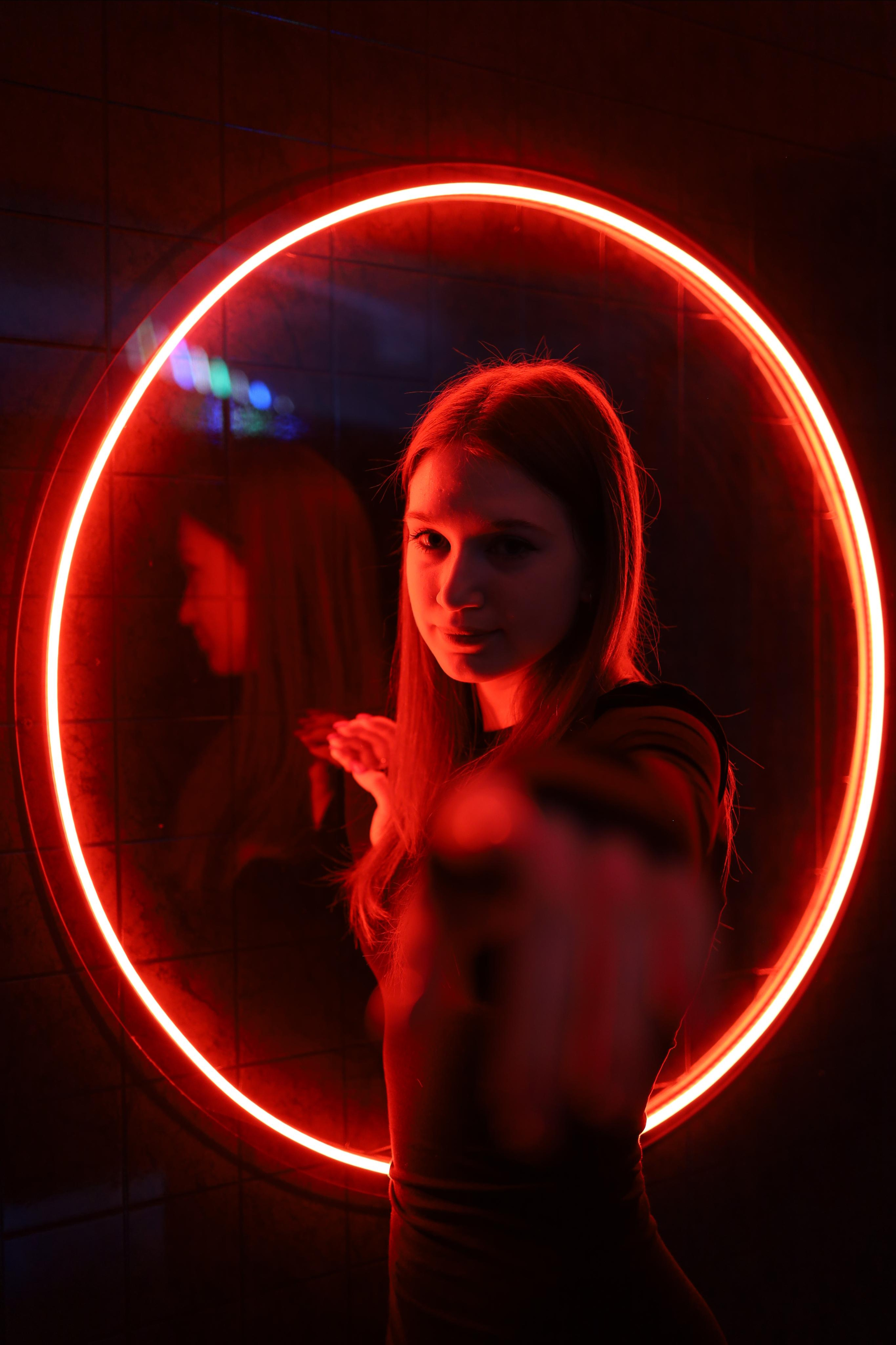 В неоне. Фотограф в Туле Аушева Юлия