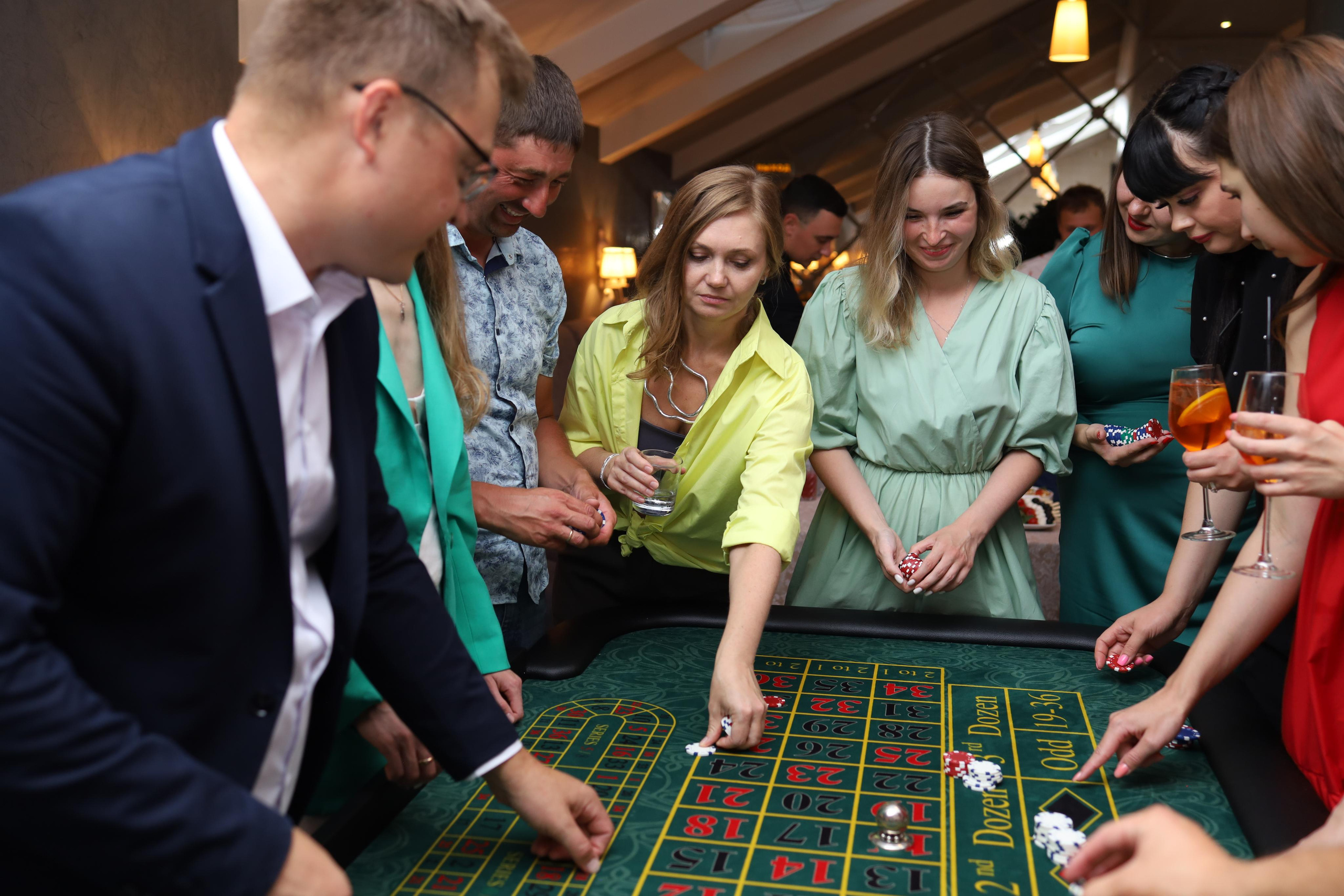 Event — агентство ФиШ корпоратив в стиле «Казино». Фотограф в Туле Аушева Юлия