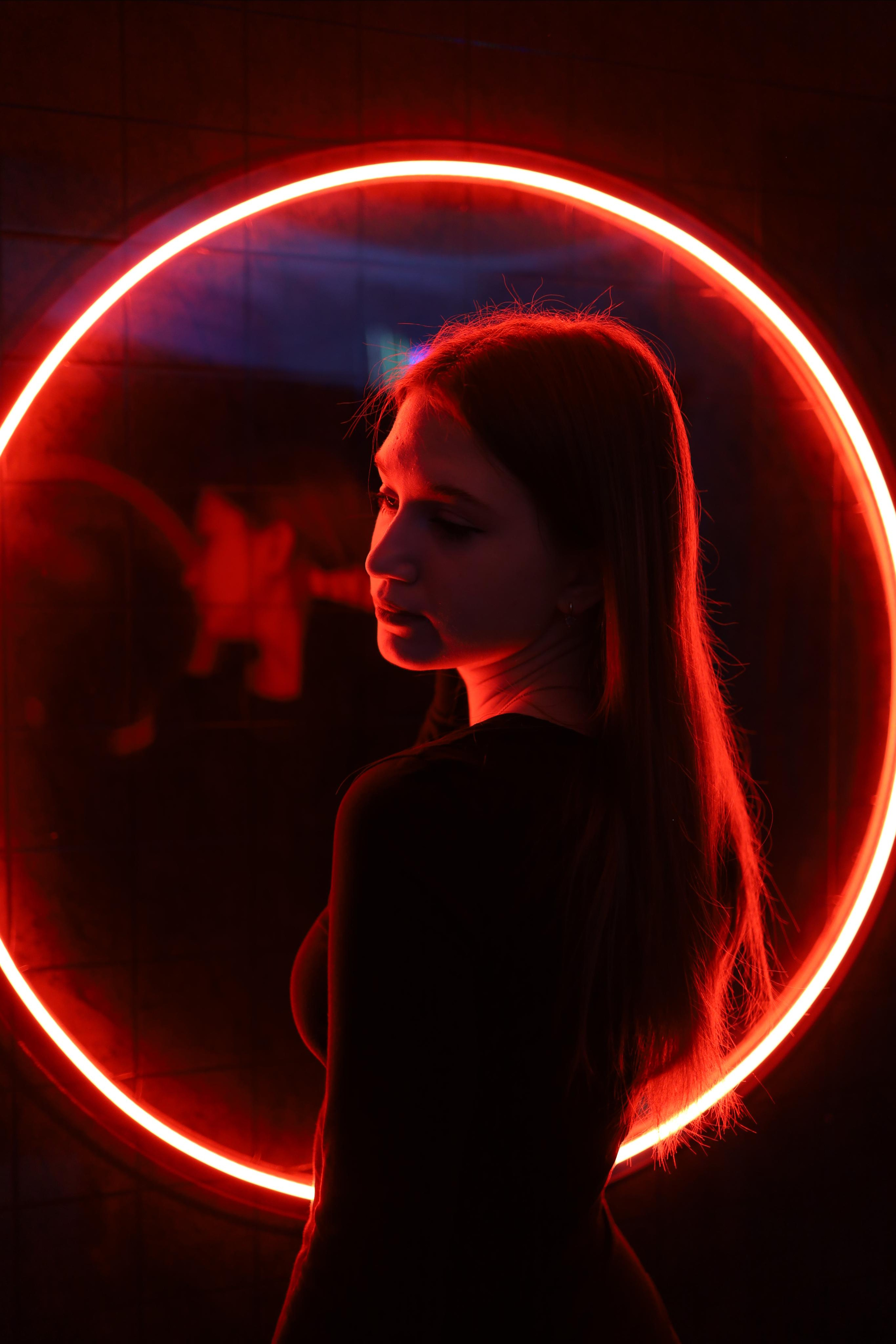 В неоне. Фотограф в Туле Аушева Юлия