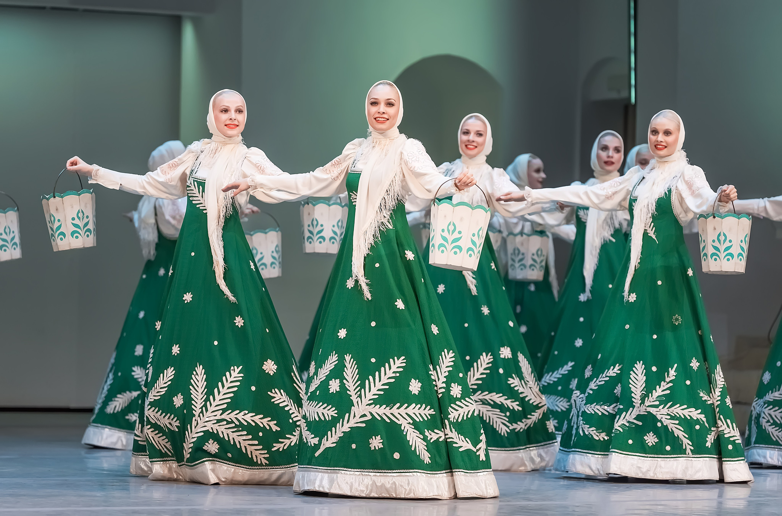 Красноярский государственный академический ансамбль танца Сибири им. Михаила Годенко. Балетный фотограф Москва Майоров Николай