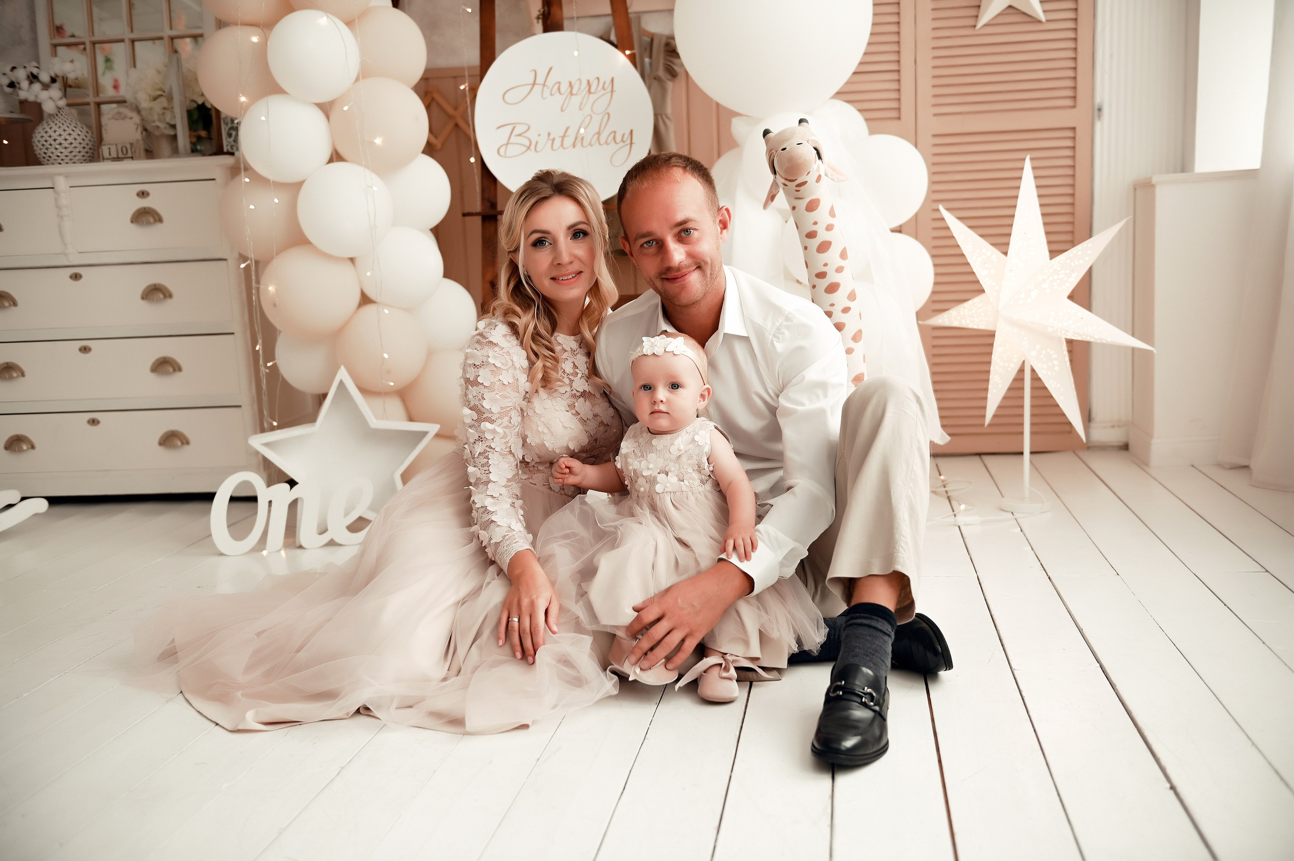 Студийные семейные, детские, индивидуальные фотосессии. Свадебный, семейный, детский, контент фотограф в Омске Максим Ильин