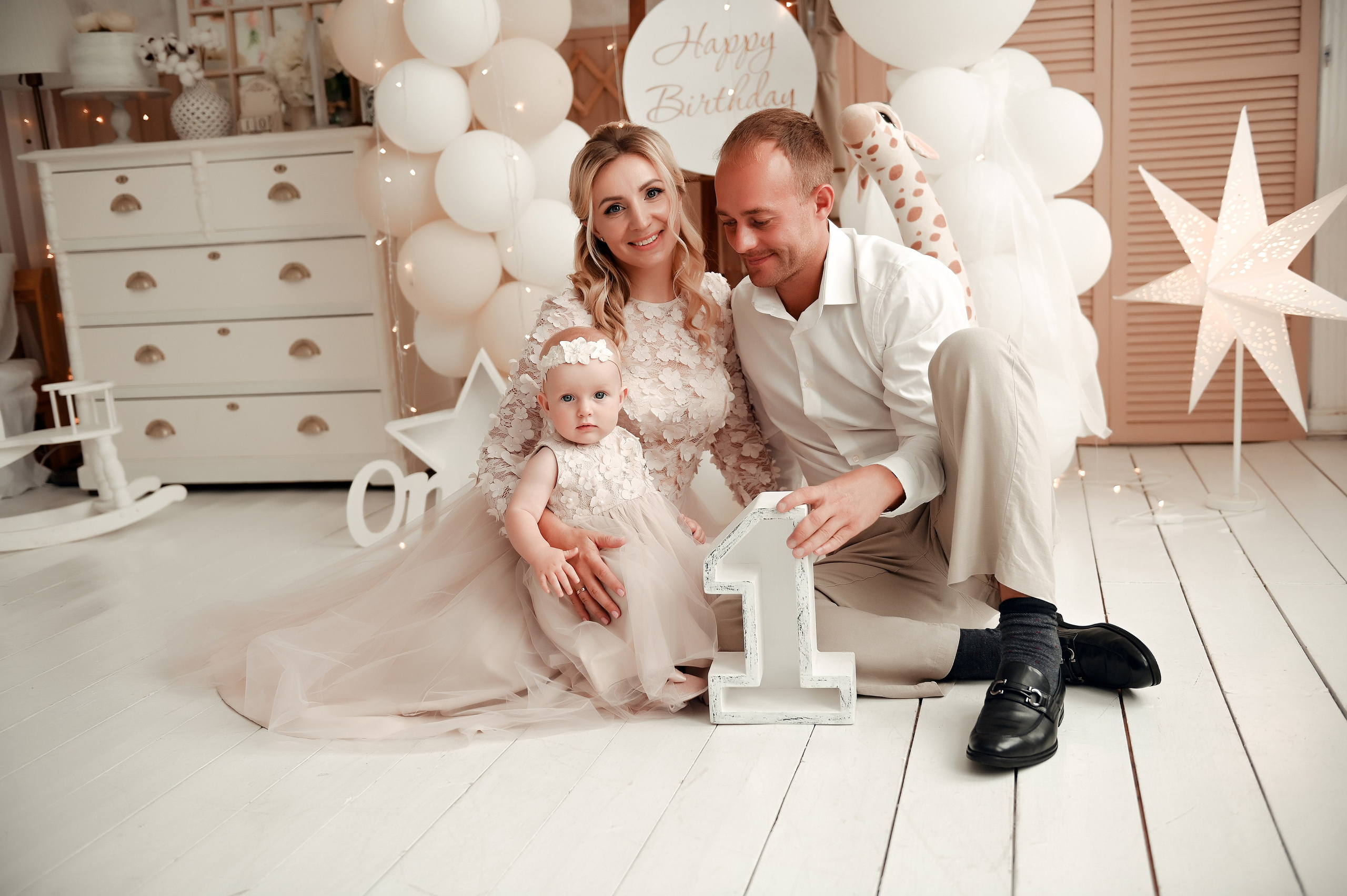 Студийные семейные, детские, индивидуальные фотосессии. Свадебный, семейный, детский, контент фотограф в Омске Максим Ильин