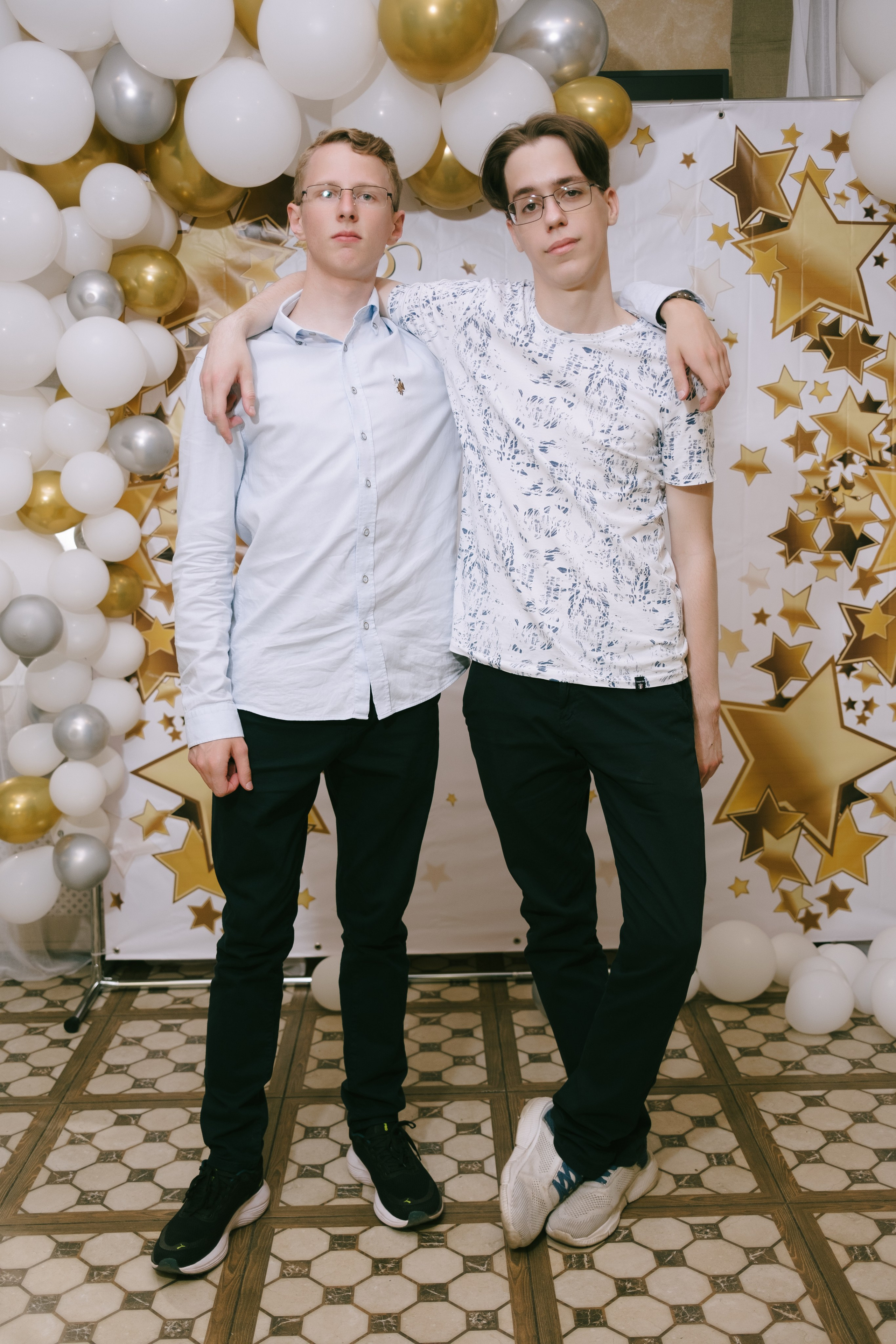 Выпускной школа 33. Свадебный и репортажной фотограф Денис Ожигин в Краснодаре и Краснодарском крае