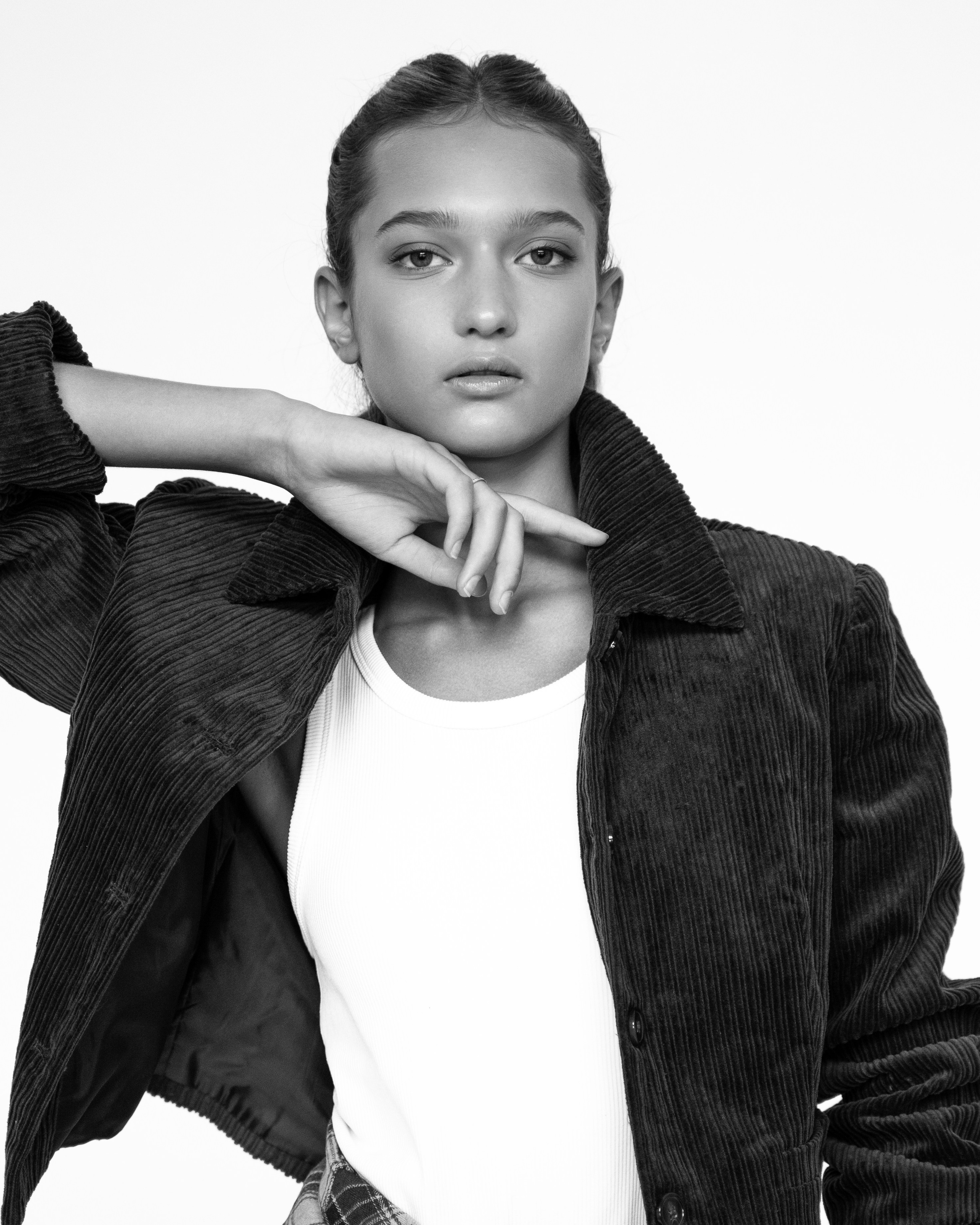 Sofi. Фотограф Москва Виктория Вишневская актерское / модельное портфолио