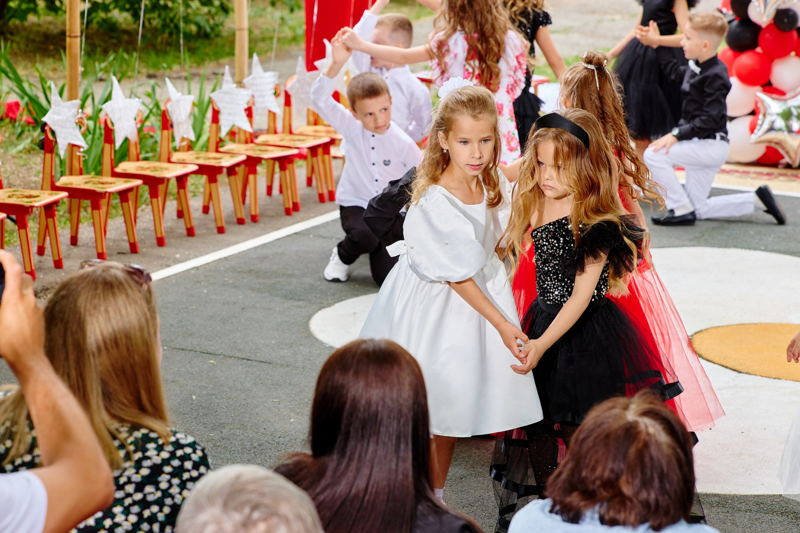 Выпускной 45 сад. Фотограф Выпускные альбомы Таганрог Сергей Коробченко