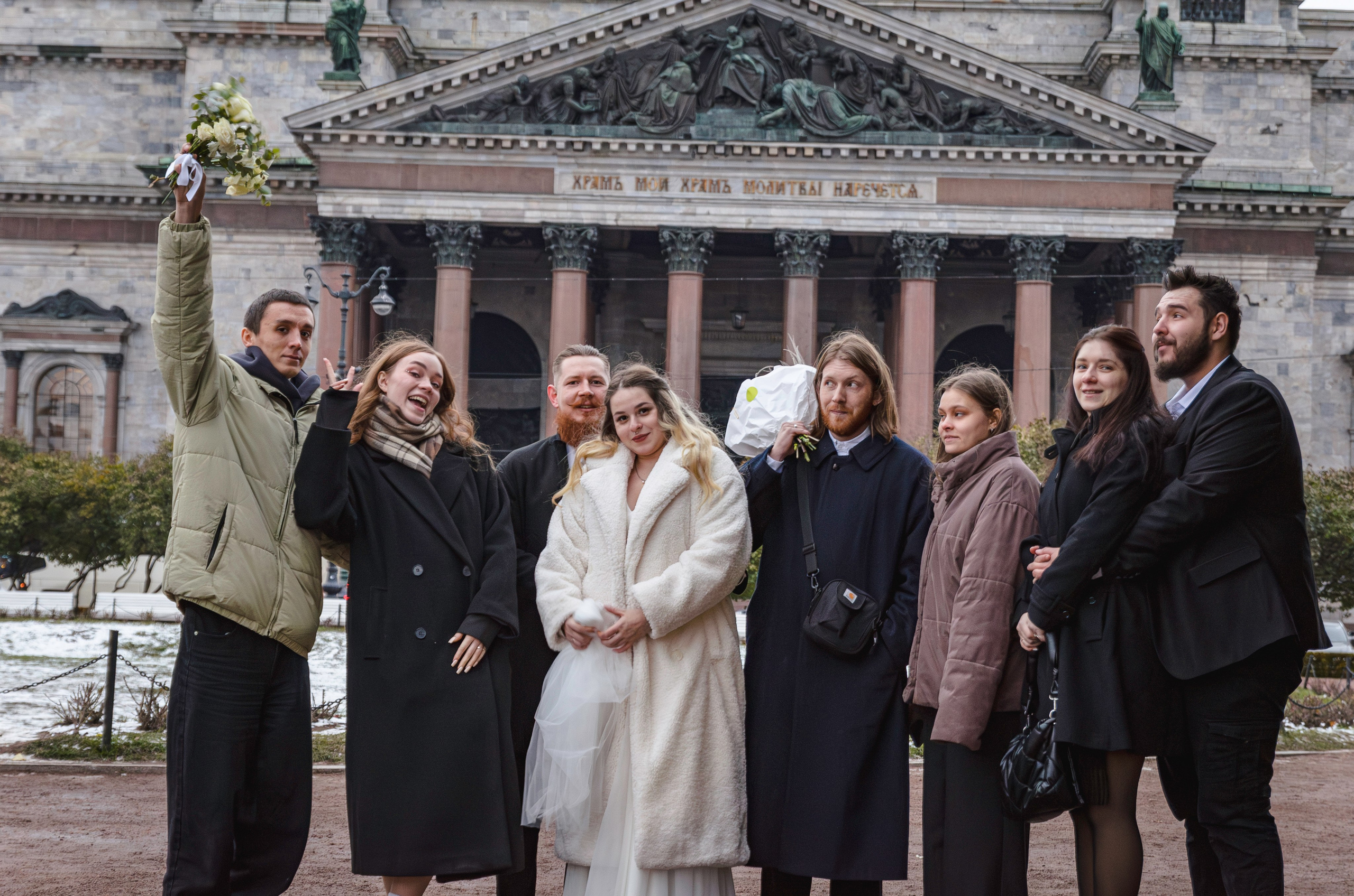 Репортажка в ЗАГСе росписи молодожёнов. Портретный и репортажный фотограф в Санкт-Петербурге