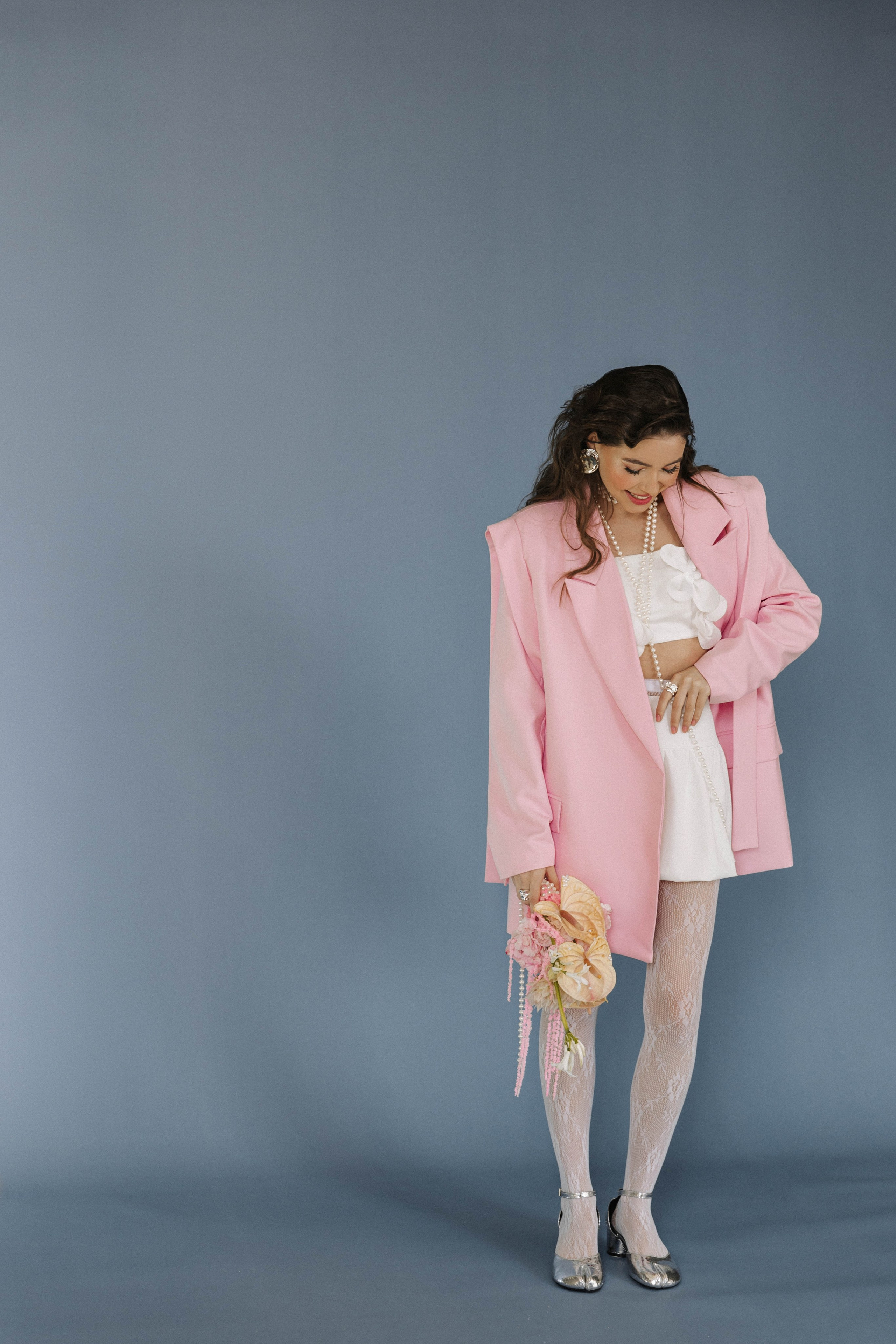 Настя. Э Т О М Ы