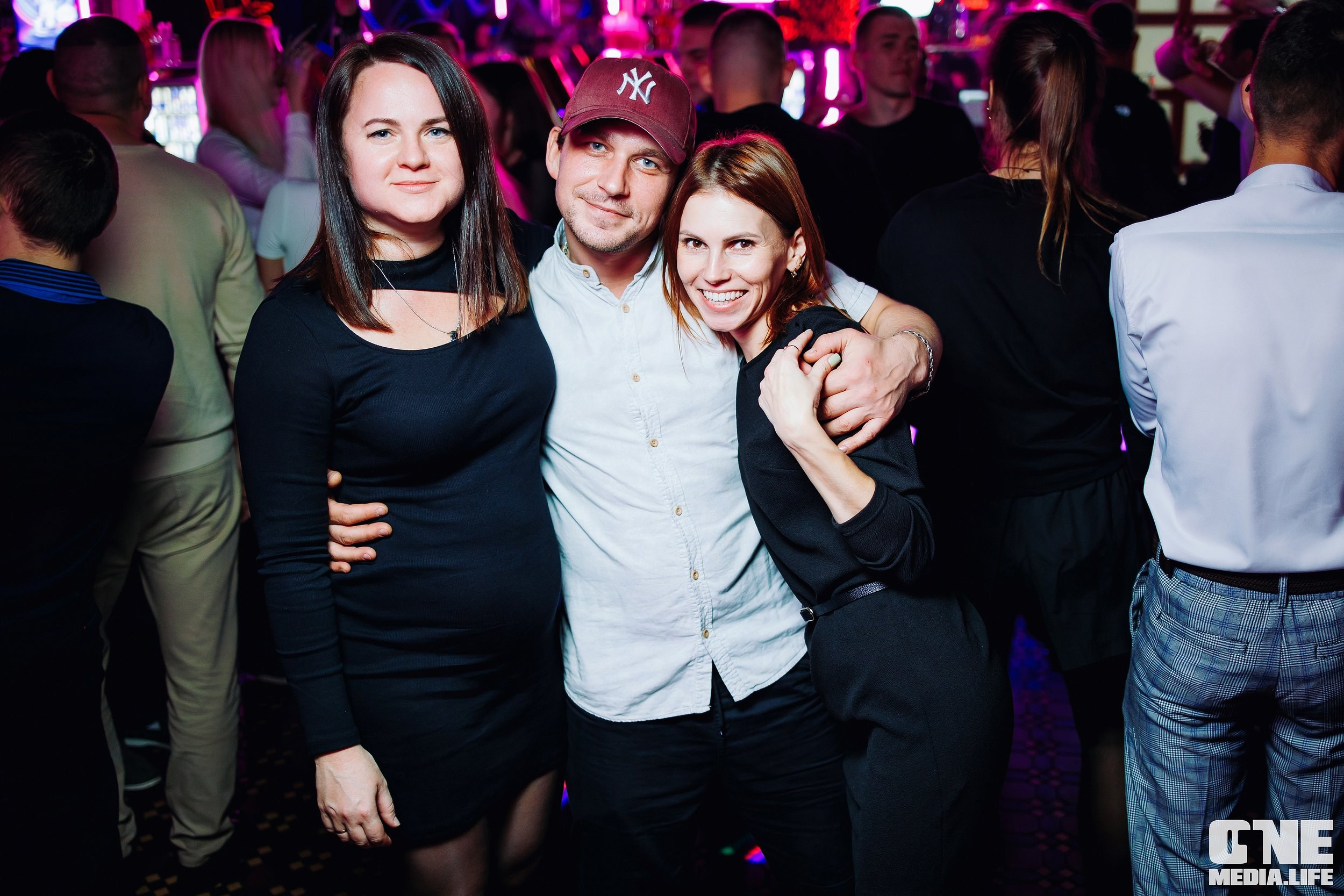 Фоторепортаж из бара XxxX. One Media Life: фоторепортажи, фотоотчеты с мероприятий и заведений