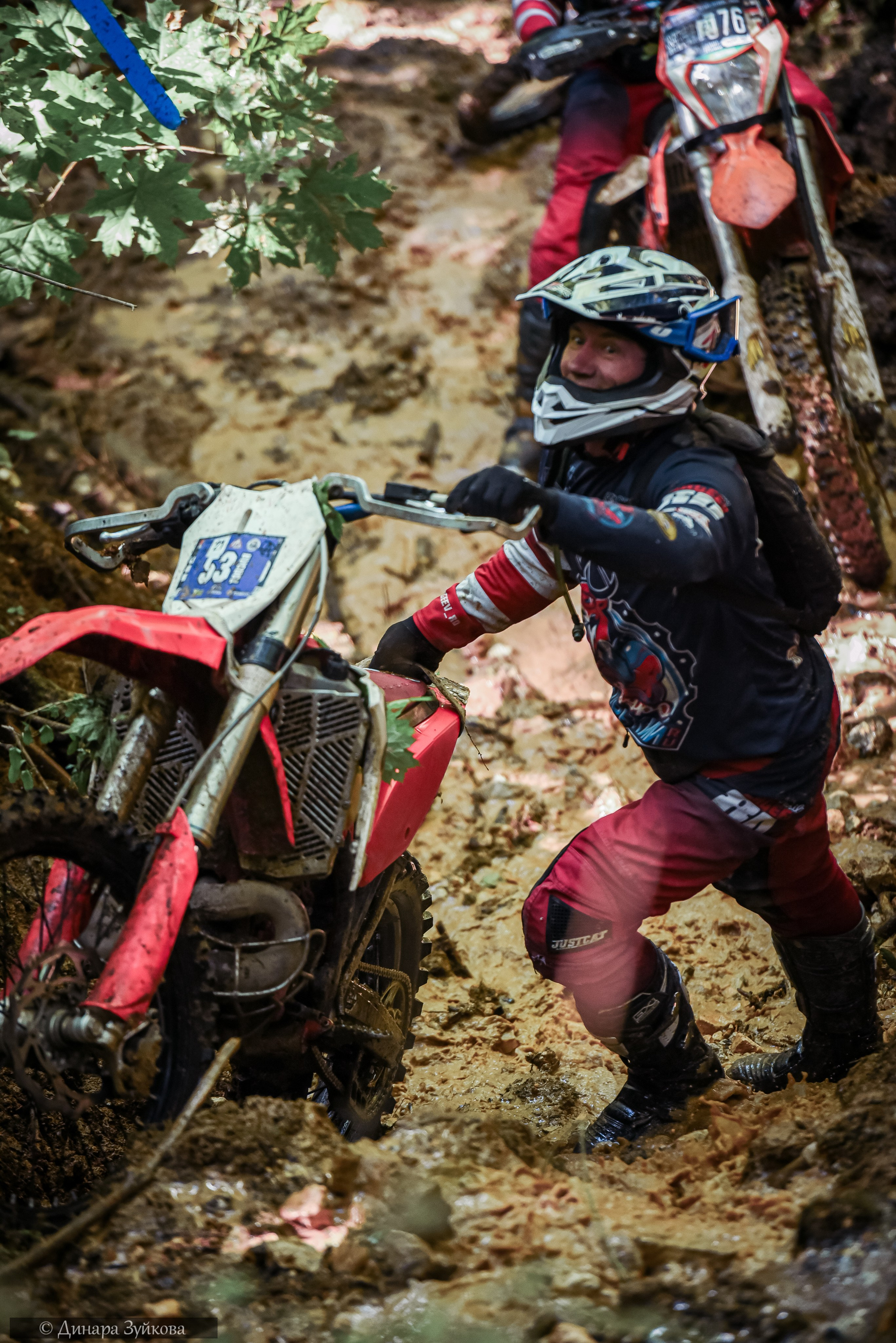 На местности. IV этап. Гороховец. Мотофотограф в Нижнем Новгороде Динара Зуйкова