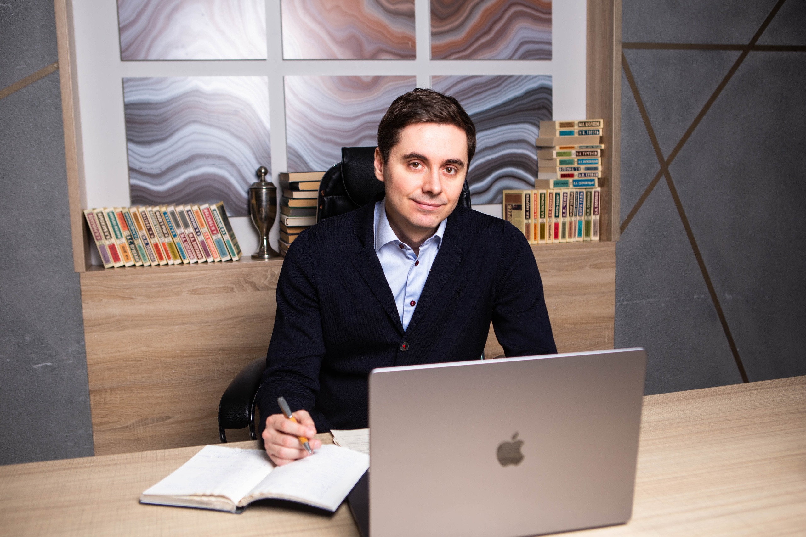 BUSINESS PORTRAIT | DENIS. Фотограф Абакумова Анастасия