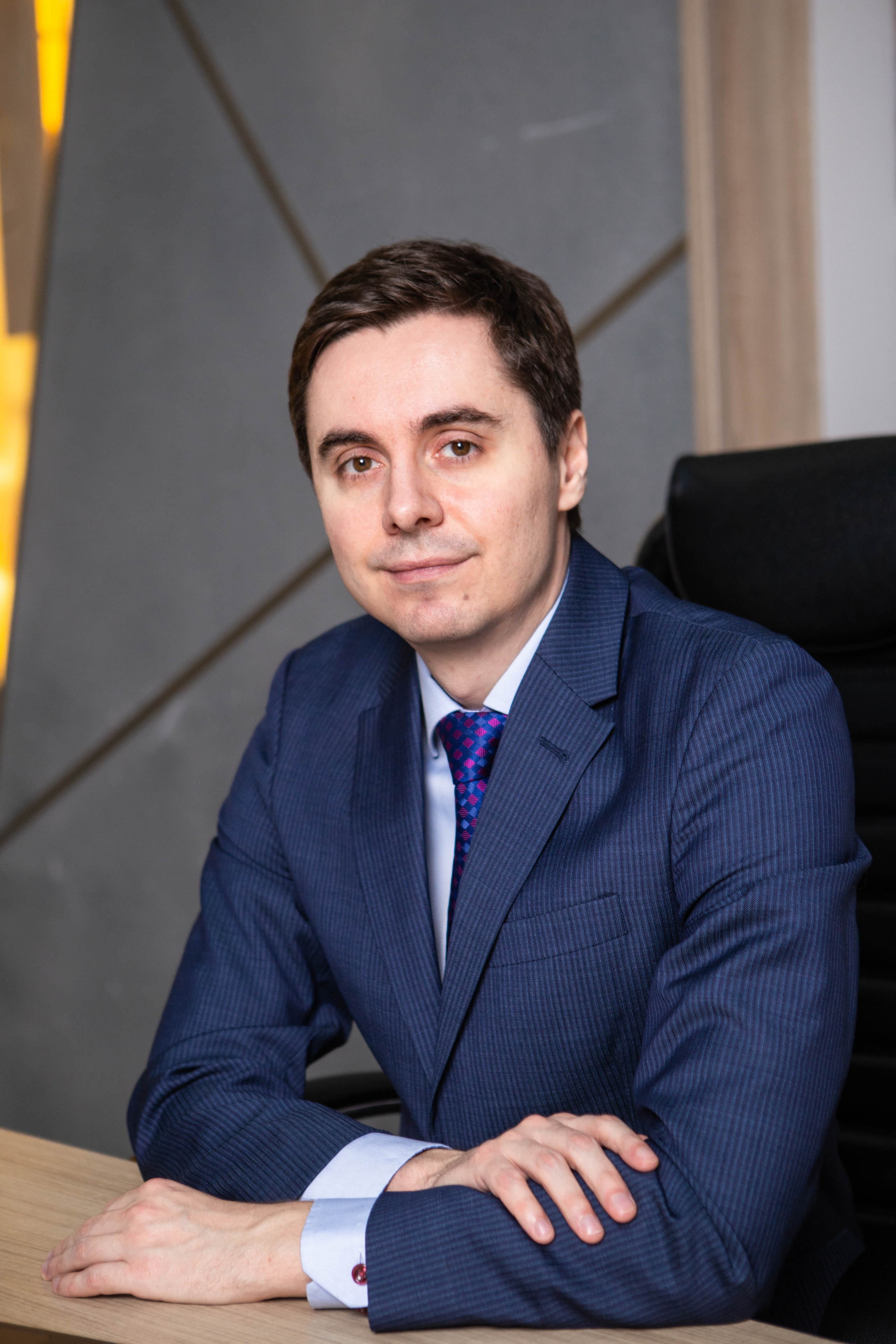 BUSINESS PORTRAIT | DENIS. Фотограф Абакумова Анастасия