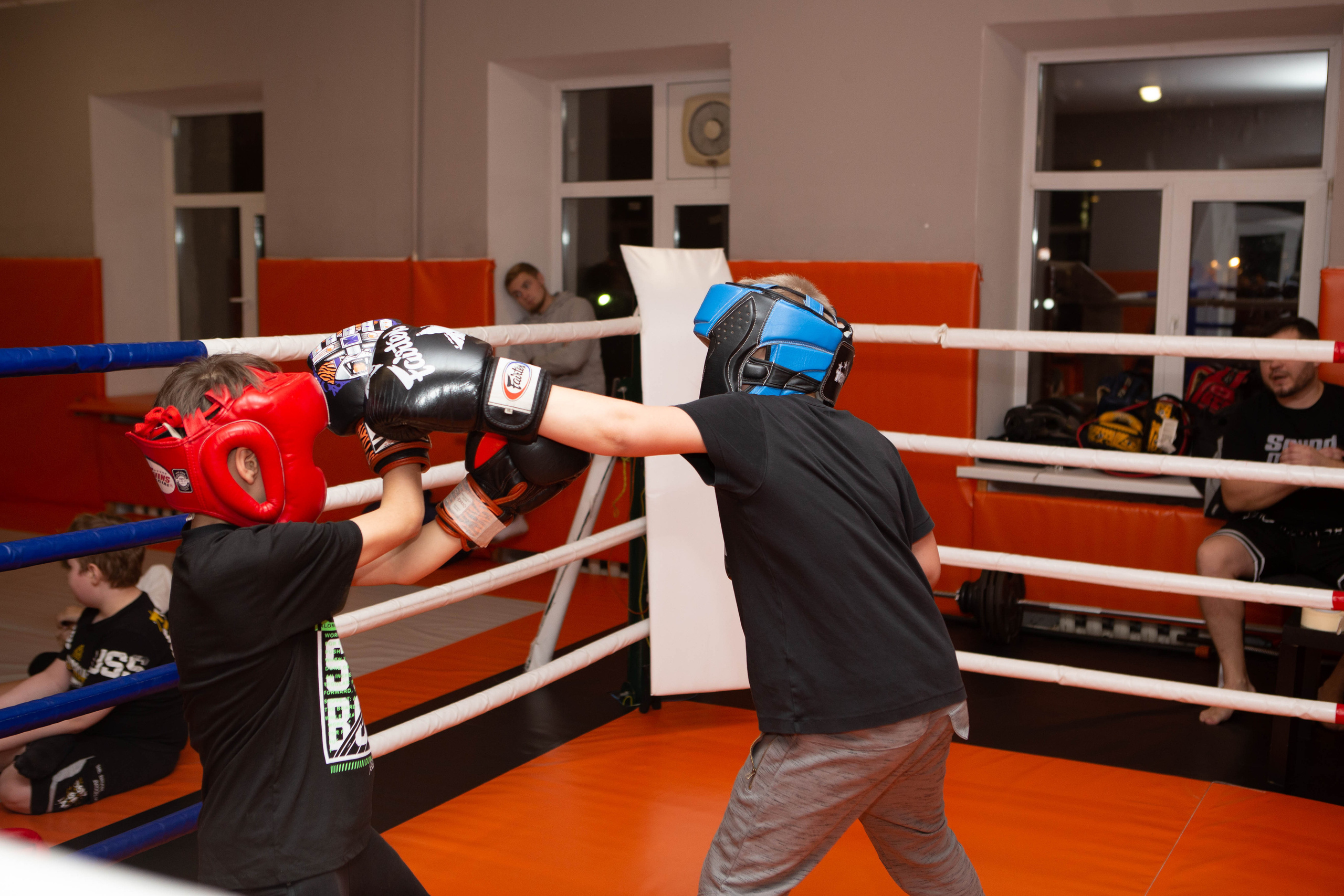 Бокс | тренировка дети. Фотограф Абакумова Анастасия