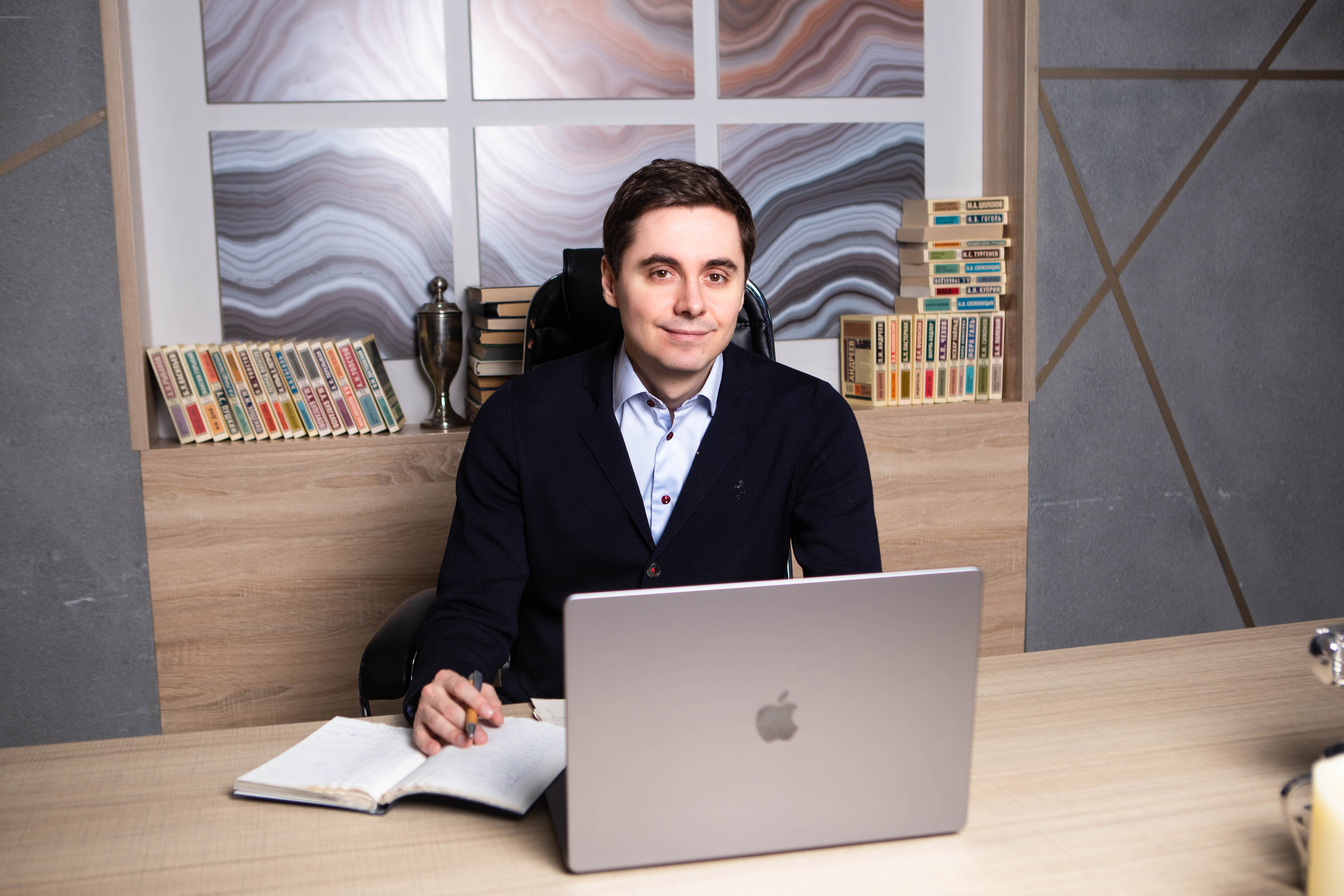 BUSINESS PORTRAIT | DENIS. Фотограф Абакумова Анастасия