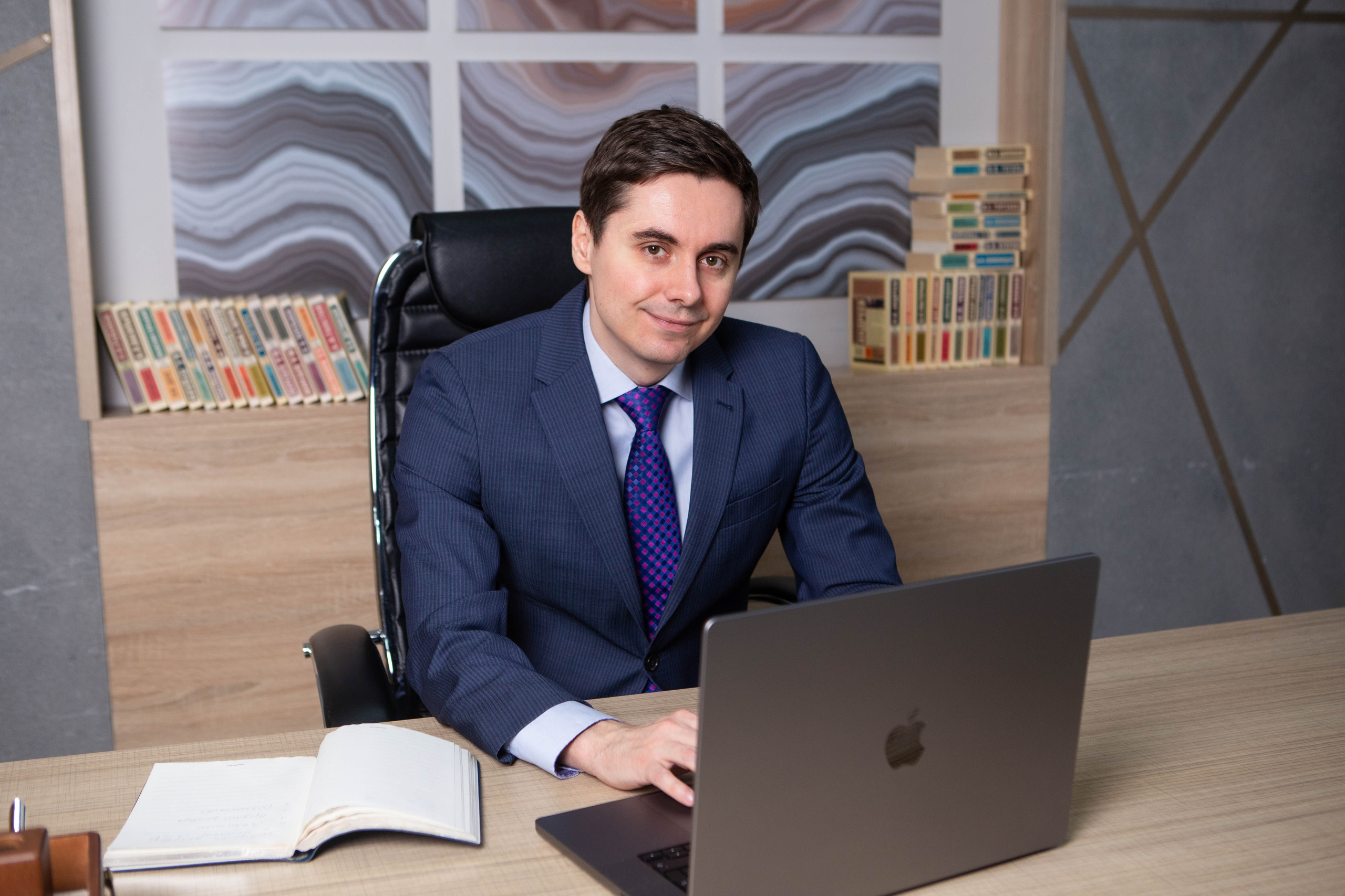 BUSINESS PORTRAIT | DENIS. Фотограф Абакумова Анастасия