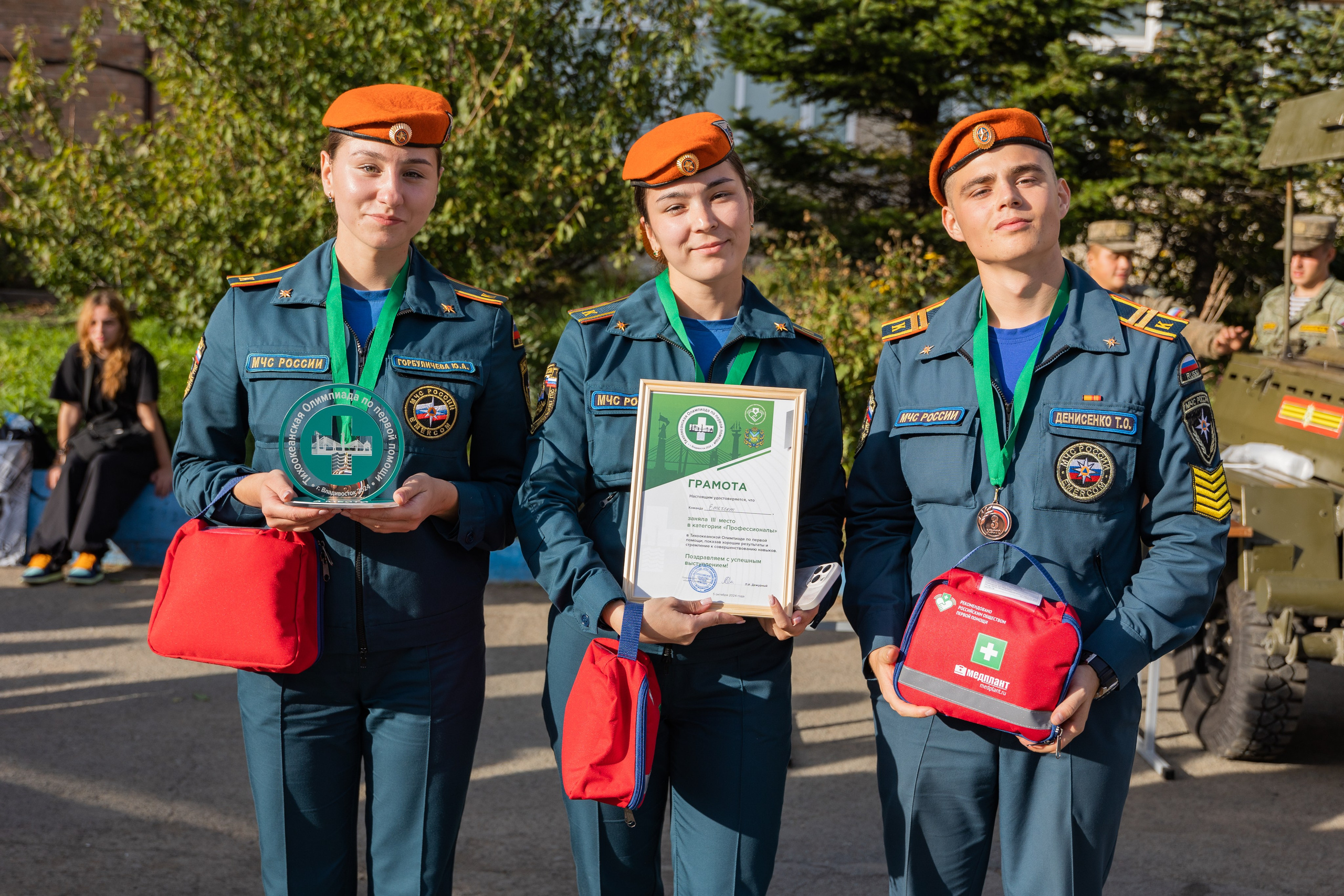 Олимпиада Первой помощи. Выпускные альбомы во Владивостоке