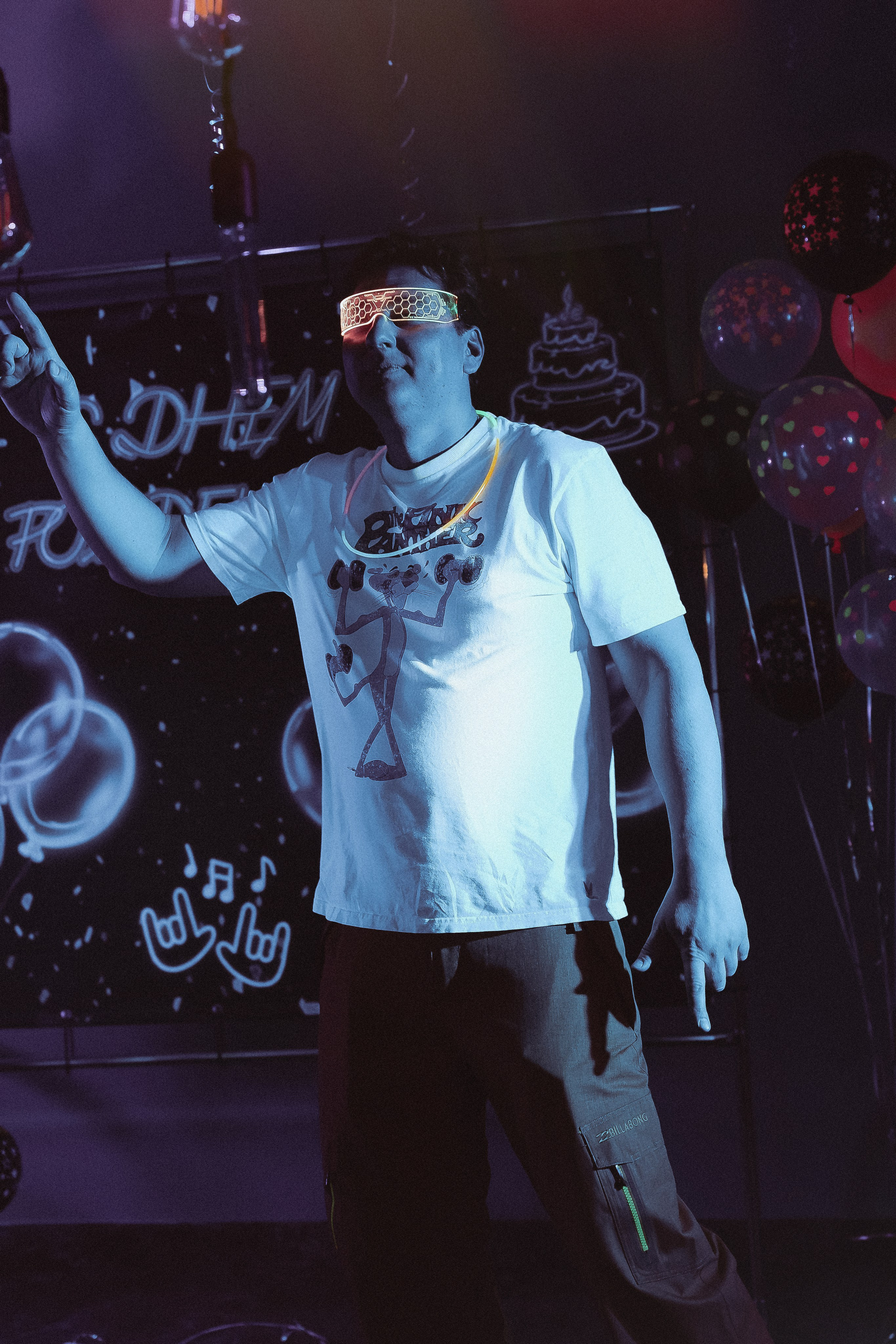 НЕОновая вечеринка в загородном отеле «Барская усадьба». Фотограф Евгений Егоров