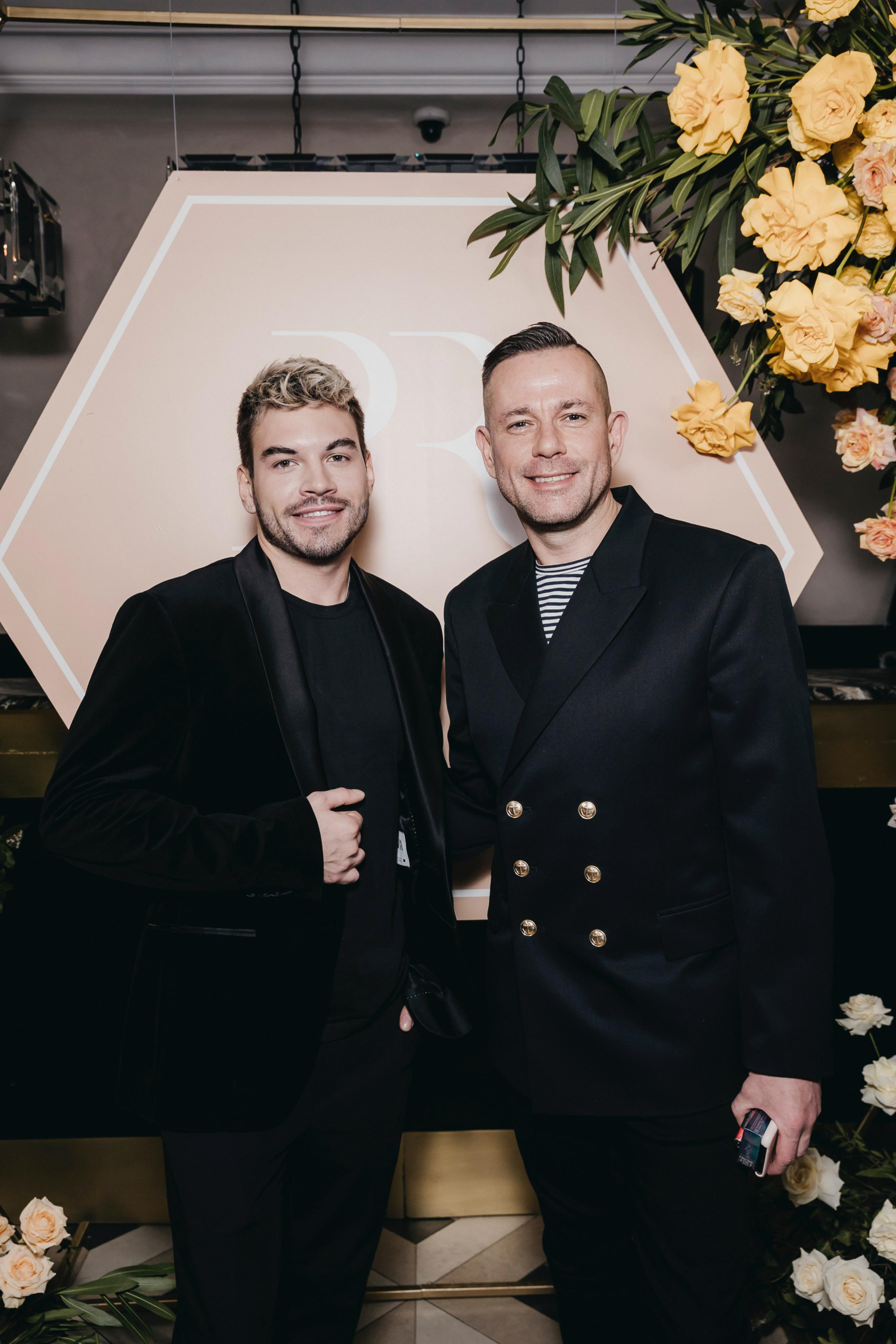 «Весна в большом городе» Марины Ермошкиной. «Птичка на проводе»: информационный портал в Москве