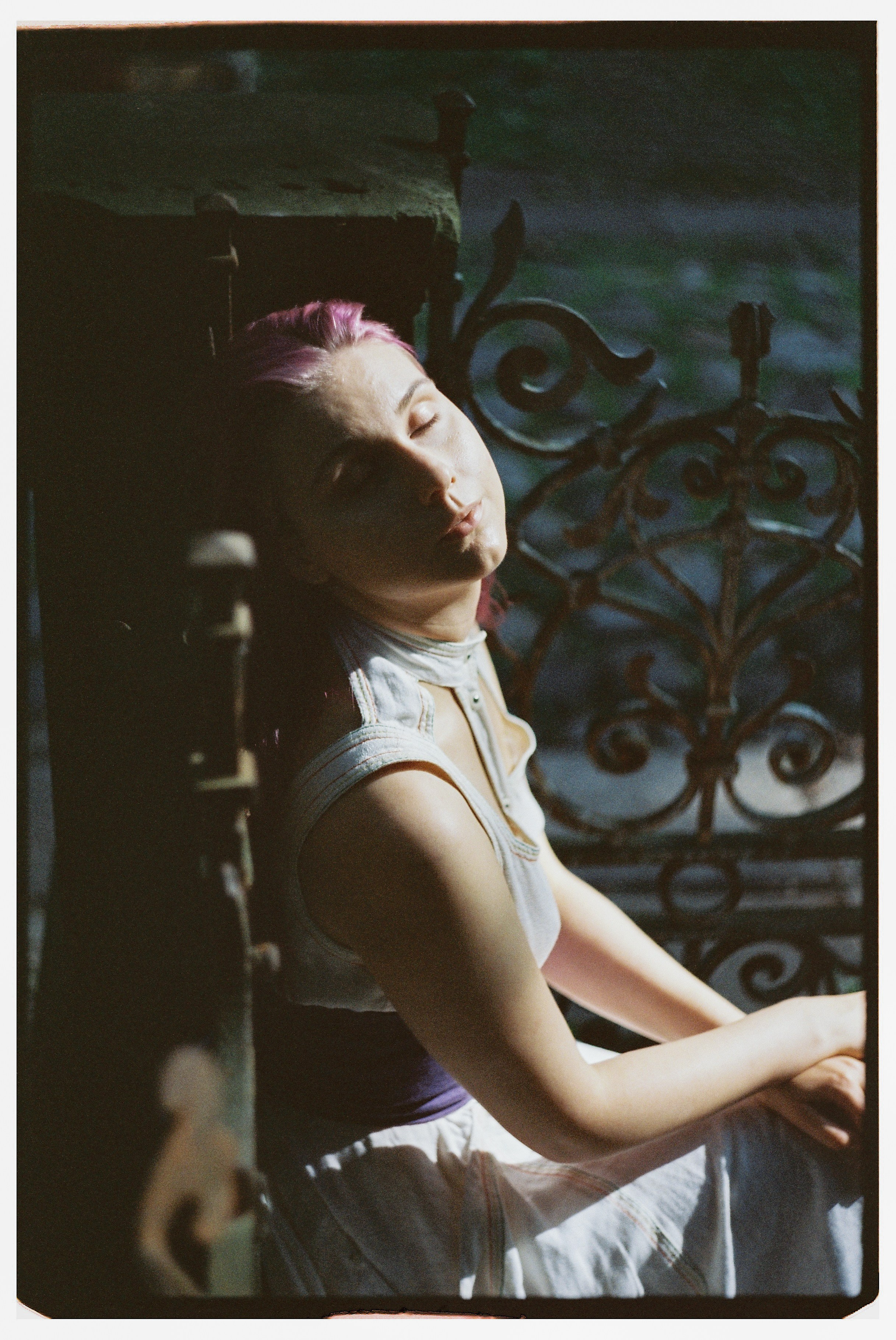 Фотосессия на Лютеранском кладбище на пленку для Кати в Санкт-Петербурге. Светлана Гопанюк. Портретный фотограф. Санкт-Петербург. СПб